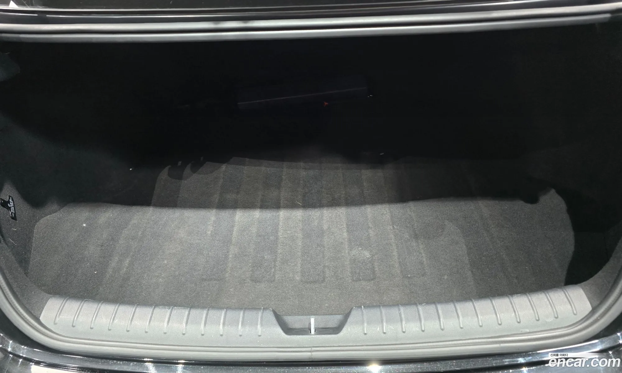 Kia K5 2018 KNAGW411BKA263317 — 17
