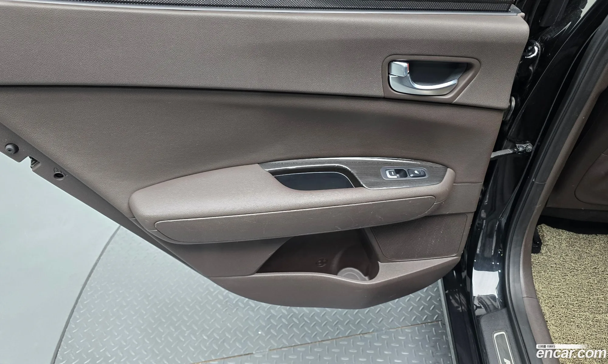 Kia K5 2018 KNAGW411BKA263317 — 5