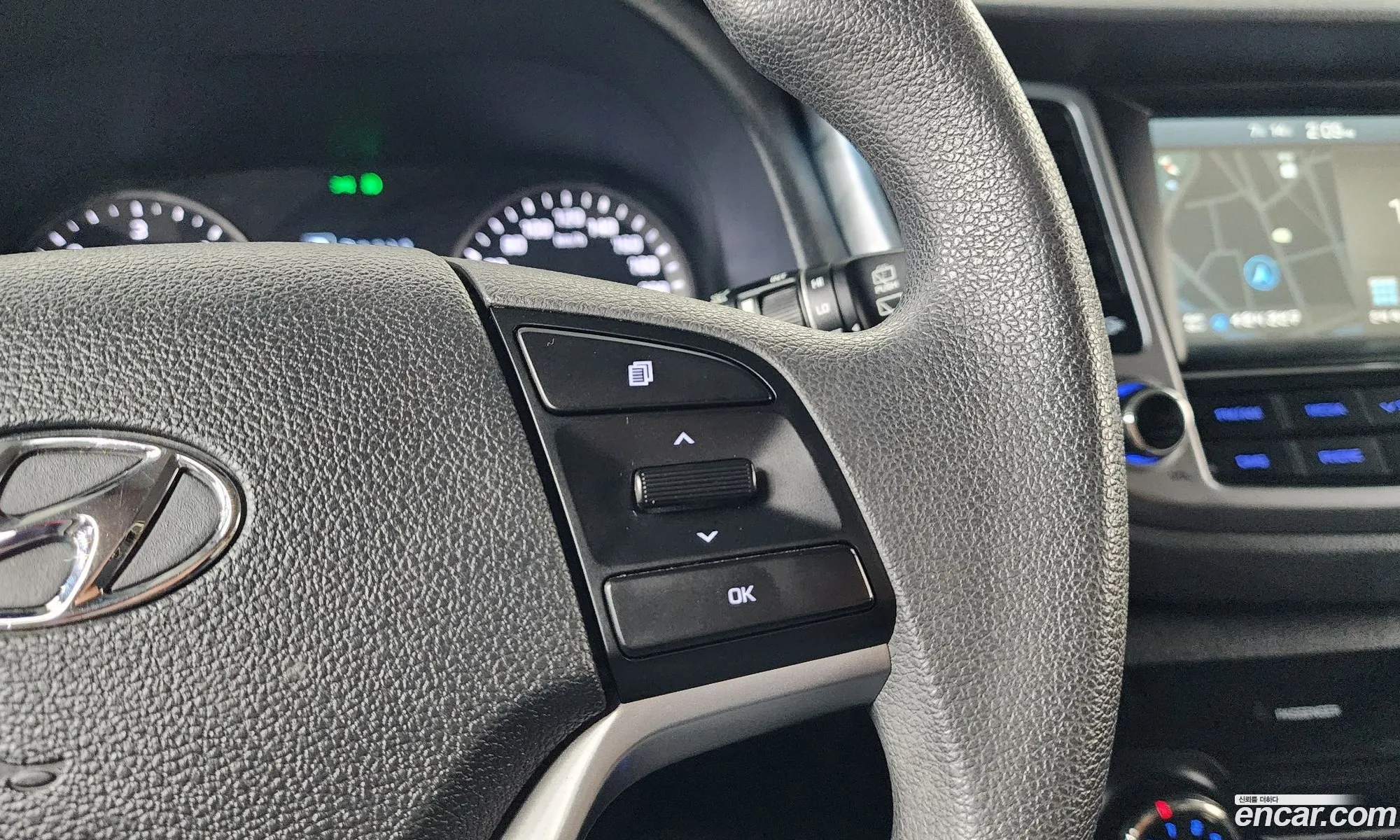 Hyundai Tucson 2015 KMHJ281ABGU150227 — 29