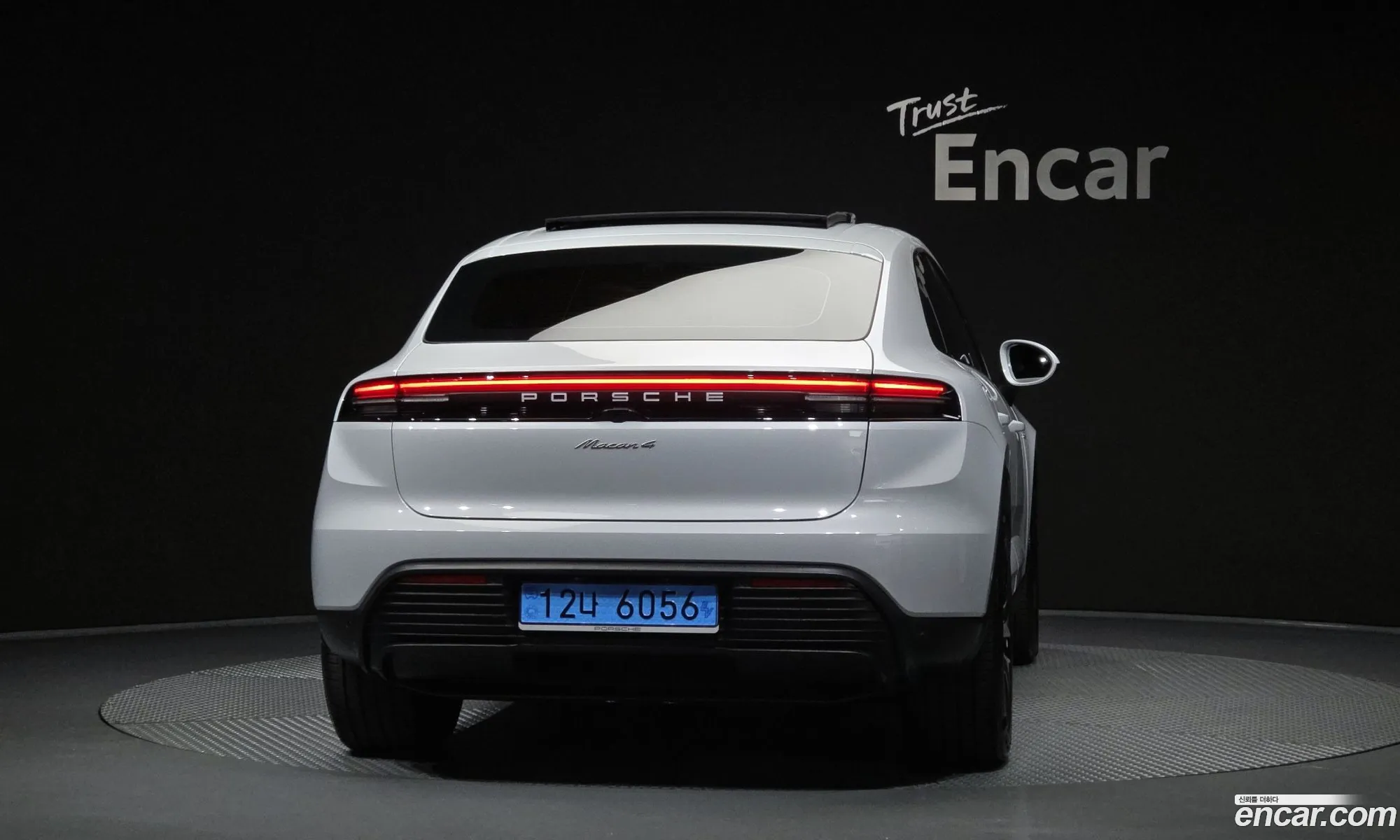 Porsche Macan EV 2025 WP1AA2XA7SL003325 — 14