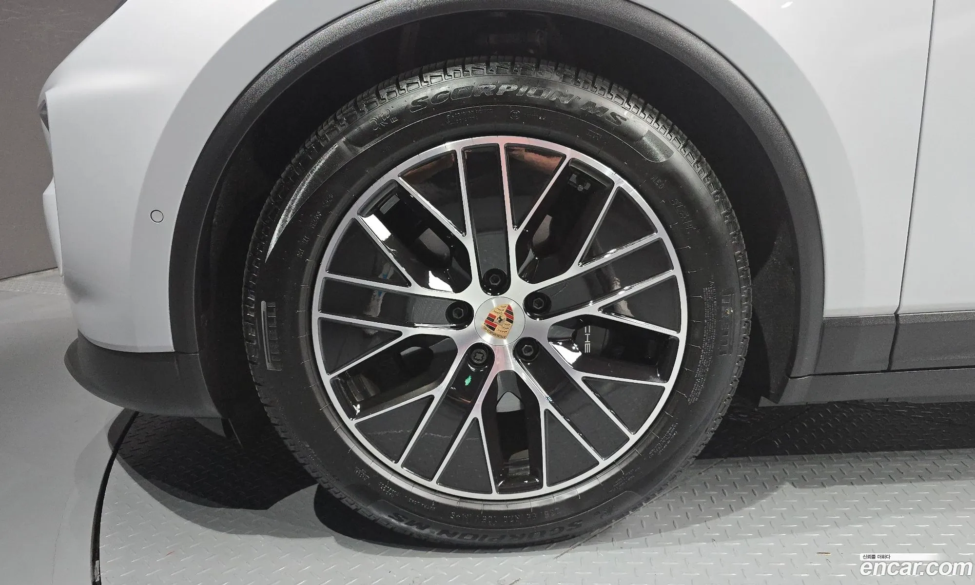Porsche Macan EV 2025 WP1AA2XA7SL003325 — 3