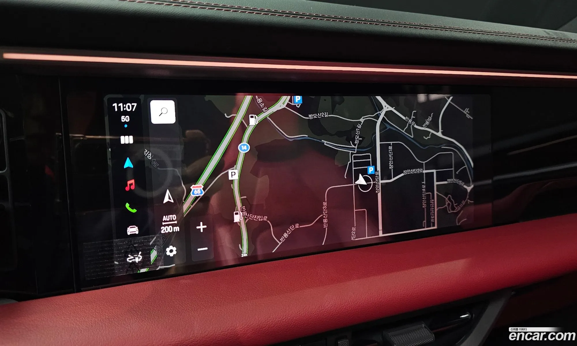 Porsche Macan EV