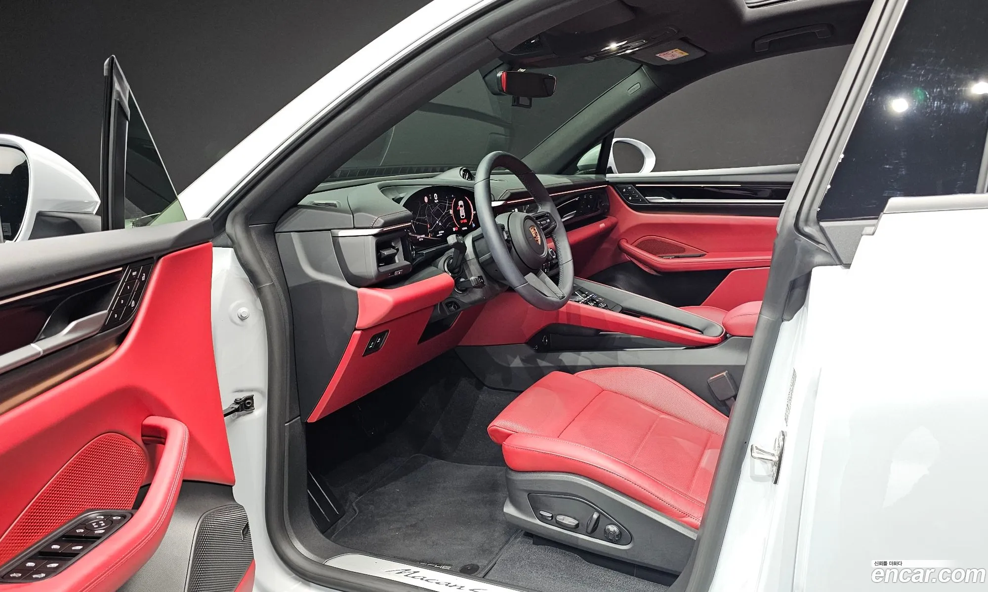 Porsche Macan EV 2025 WP1AA2XA7SL003325 — 13