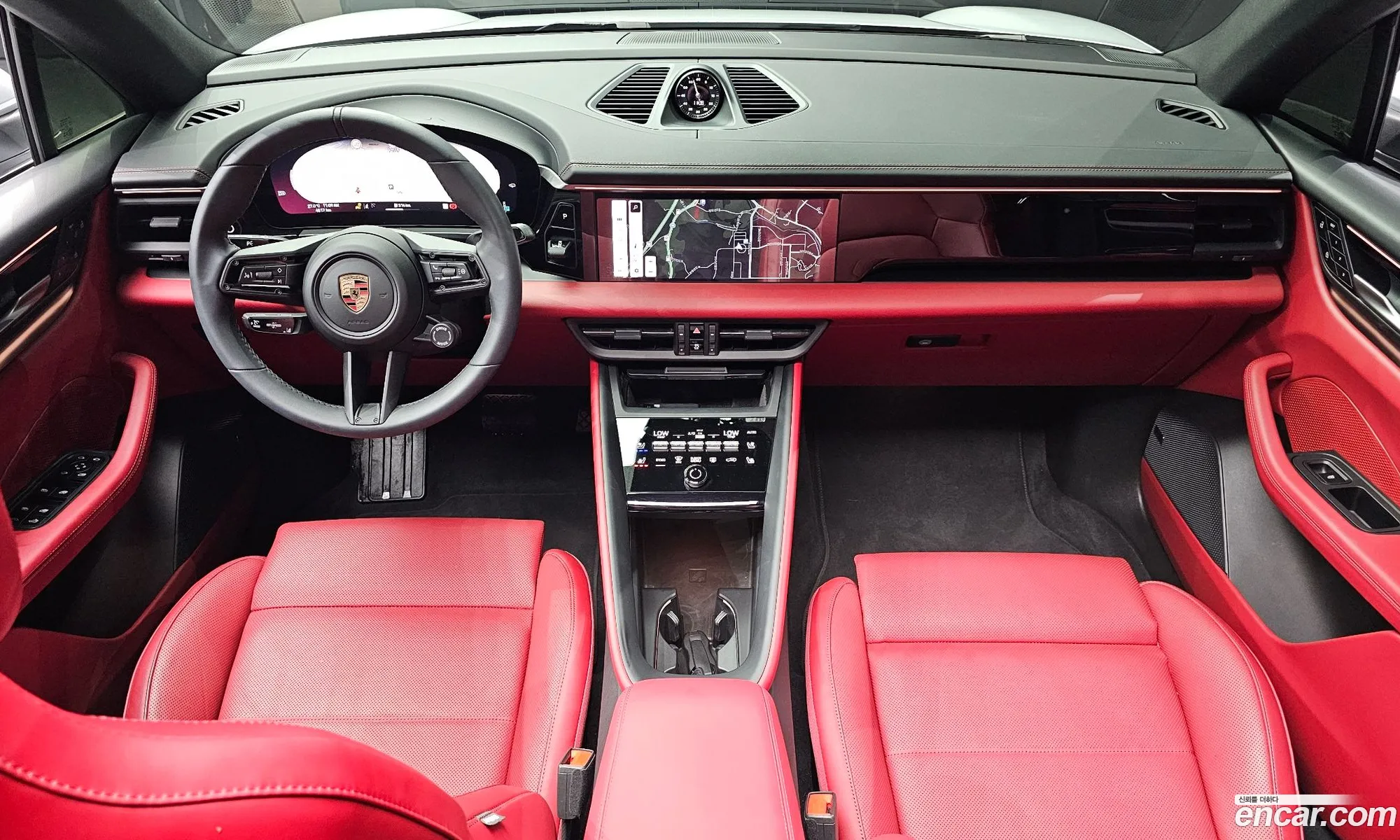 Porsche Macan EV 2025 WP1AA2XA7SL003325 — 16