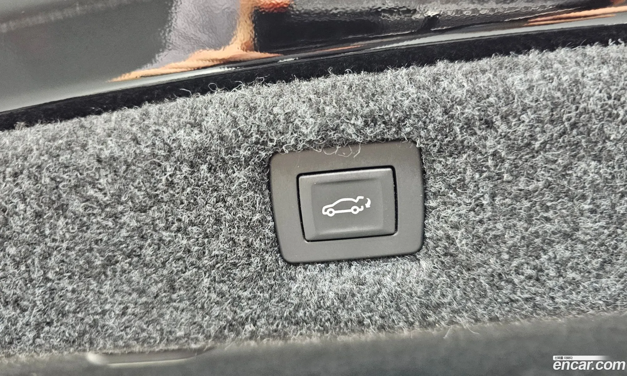 Cadillac CT6 2019 1G6K95RS8KU139355 — 18