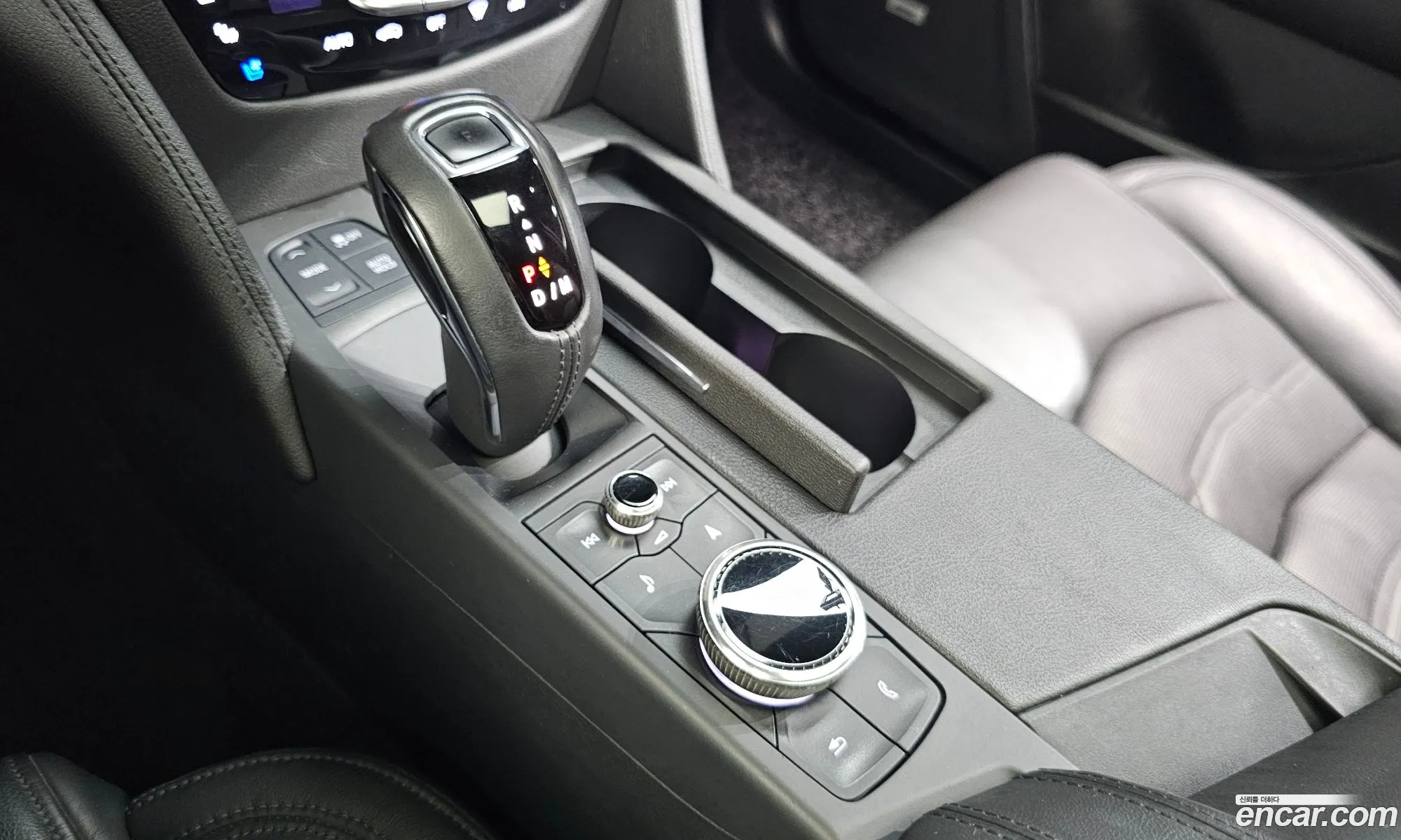 Cadillac CT6 2019 1G6K95RS8KU139355 — 14