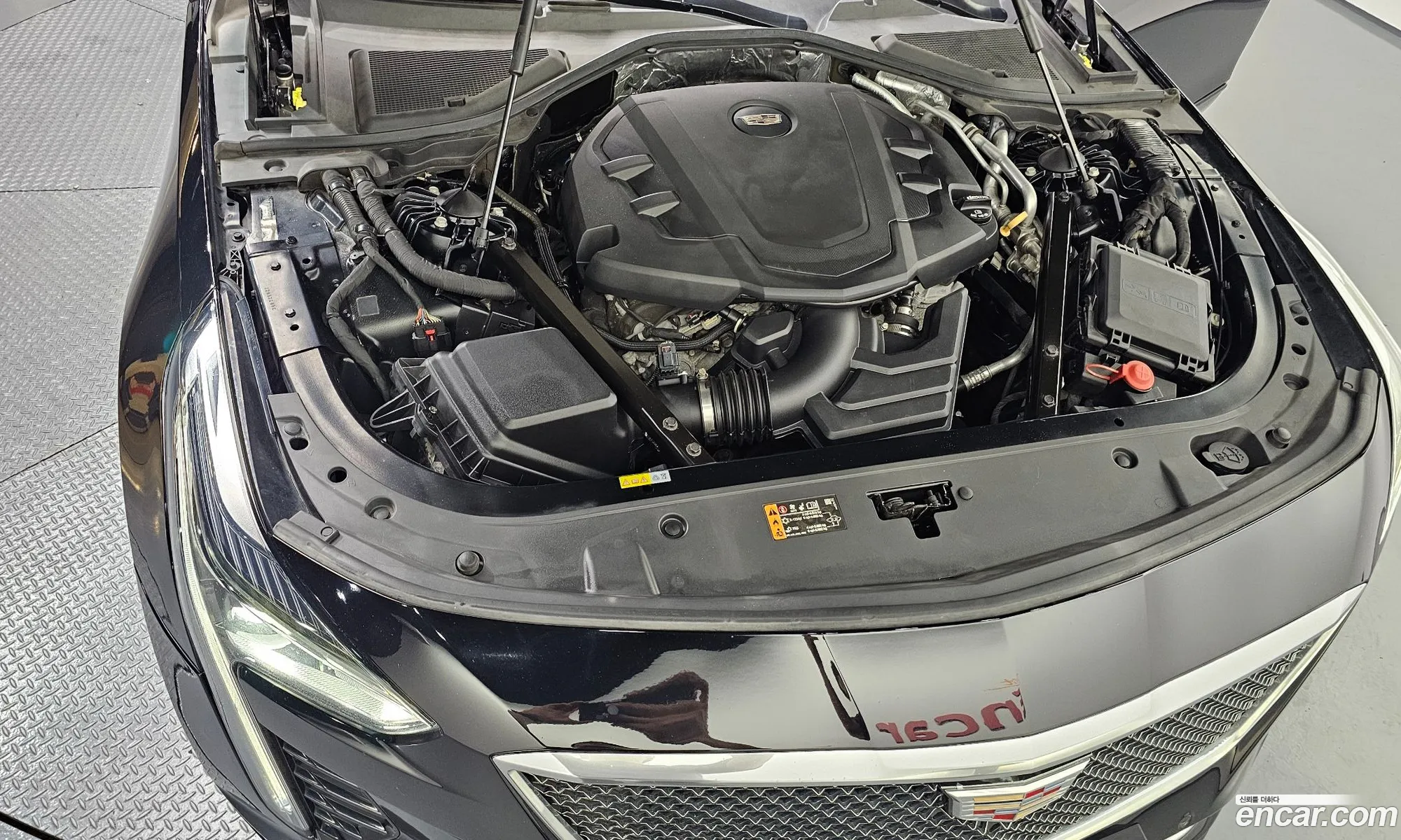 Cadillac CT6 2019 1G6K95RS8KU139355 — 7