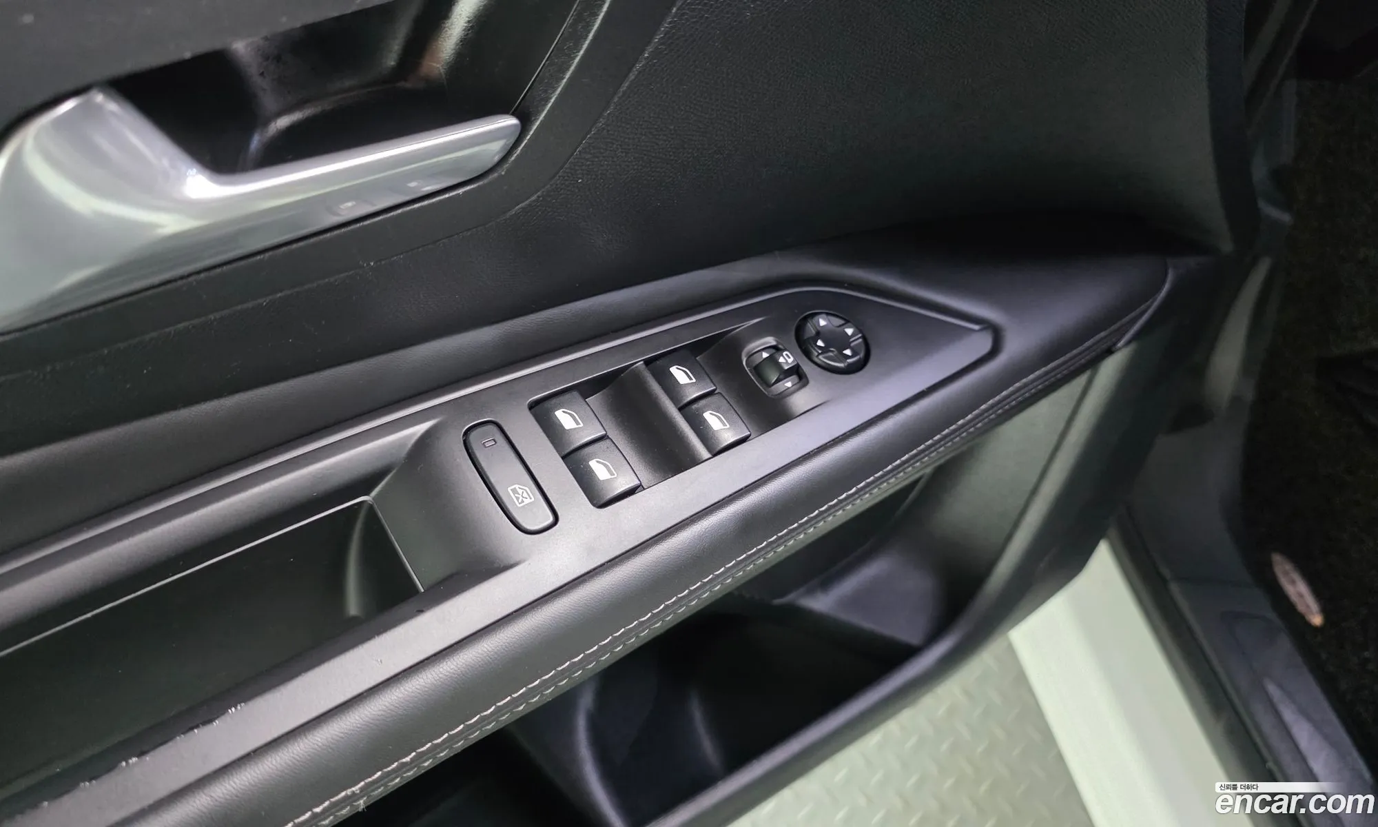Peugeot 3008 2017 — 15