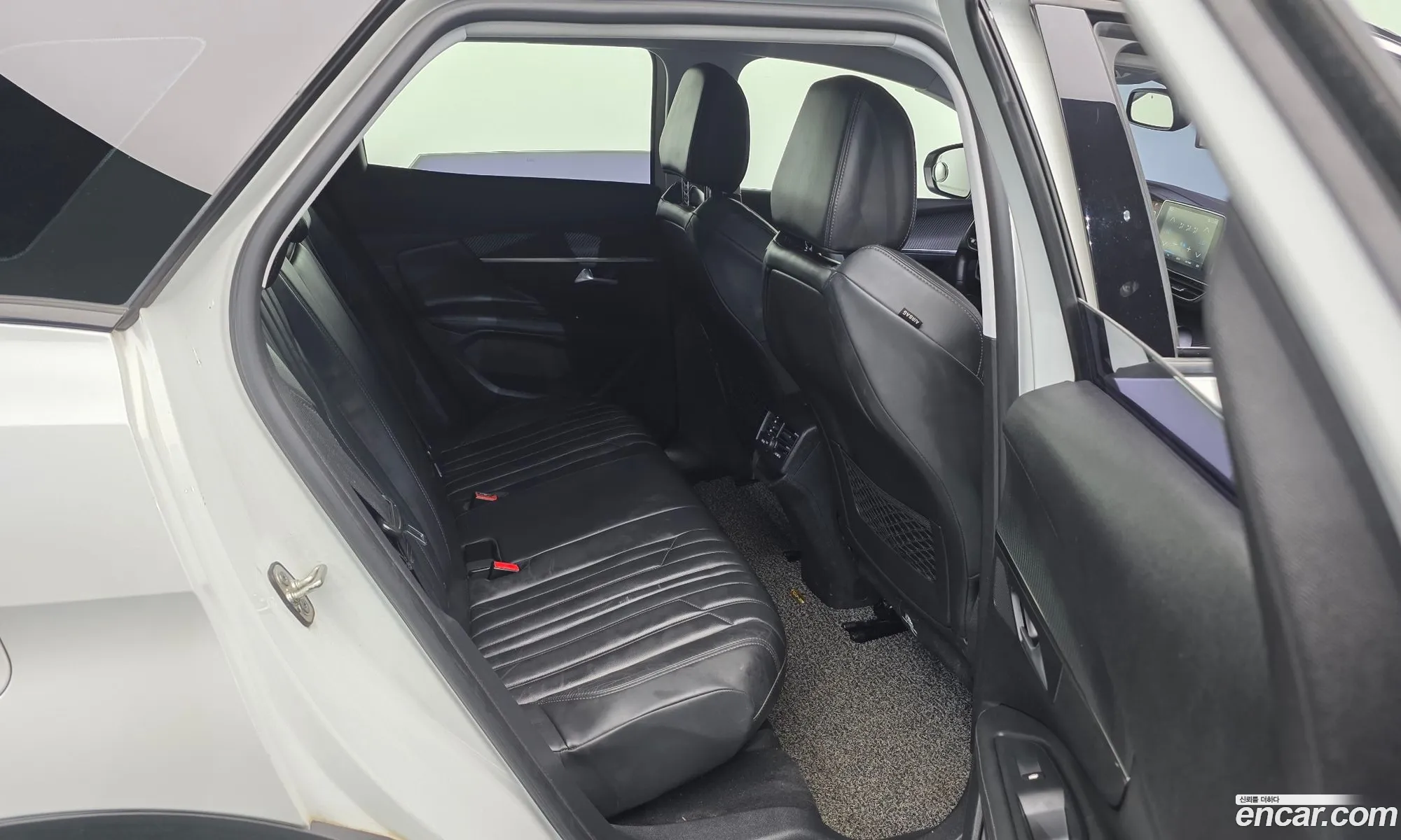Peugeot 3008 2017 — 17
