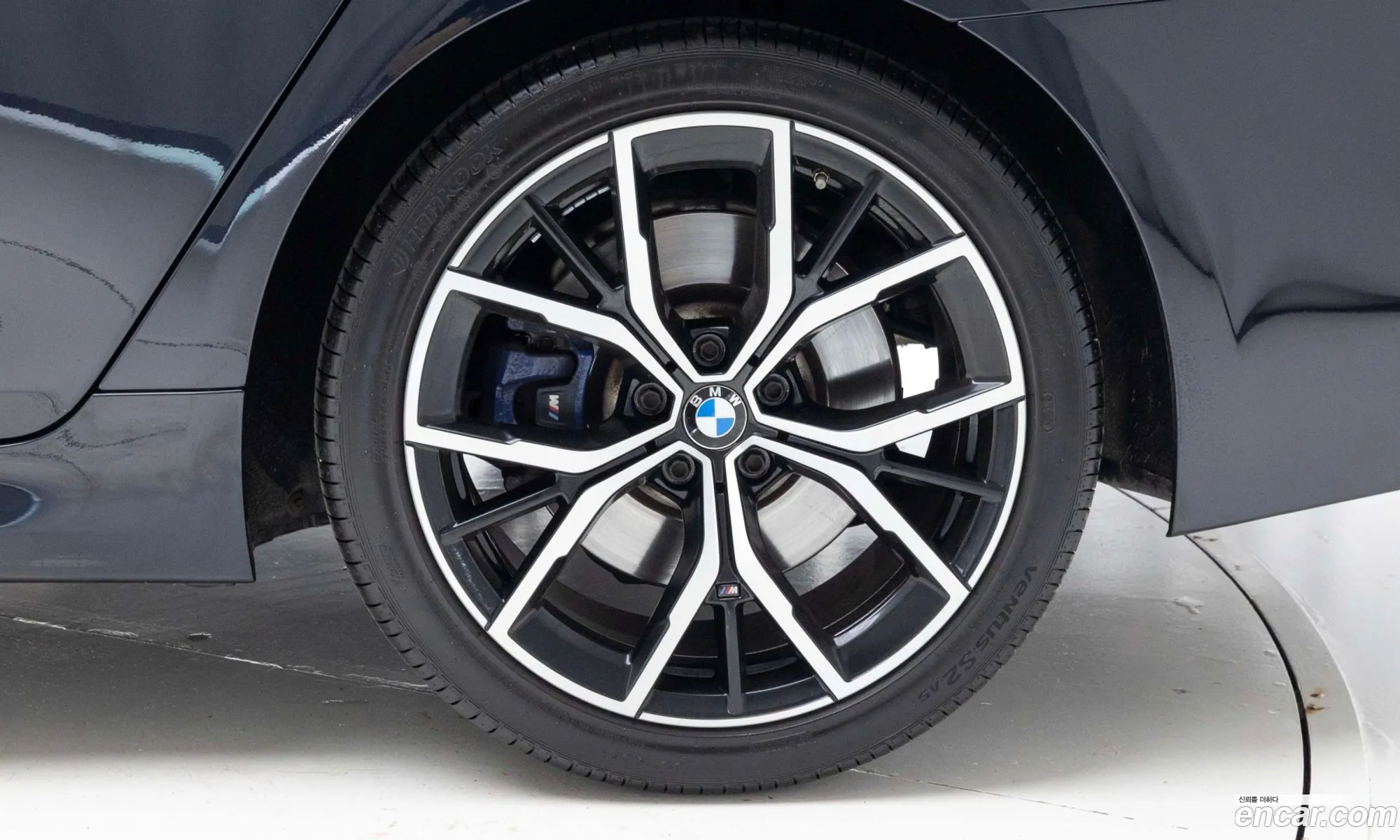 BMW 5 Series 2021 — 19