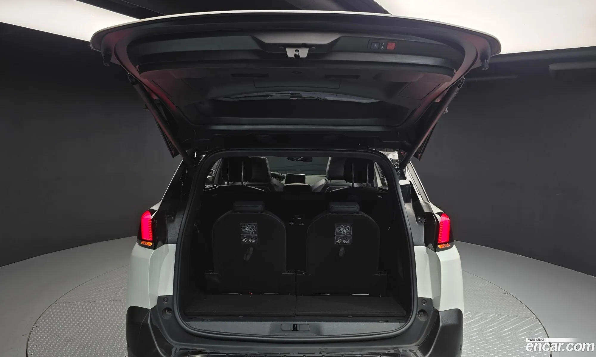Peugeot 5008 2018 VF3MCBHZJSJSJ88S8 — 16