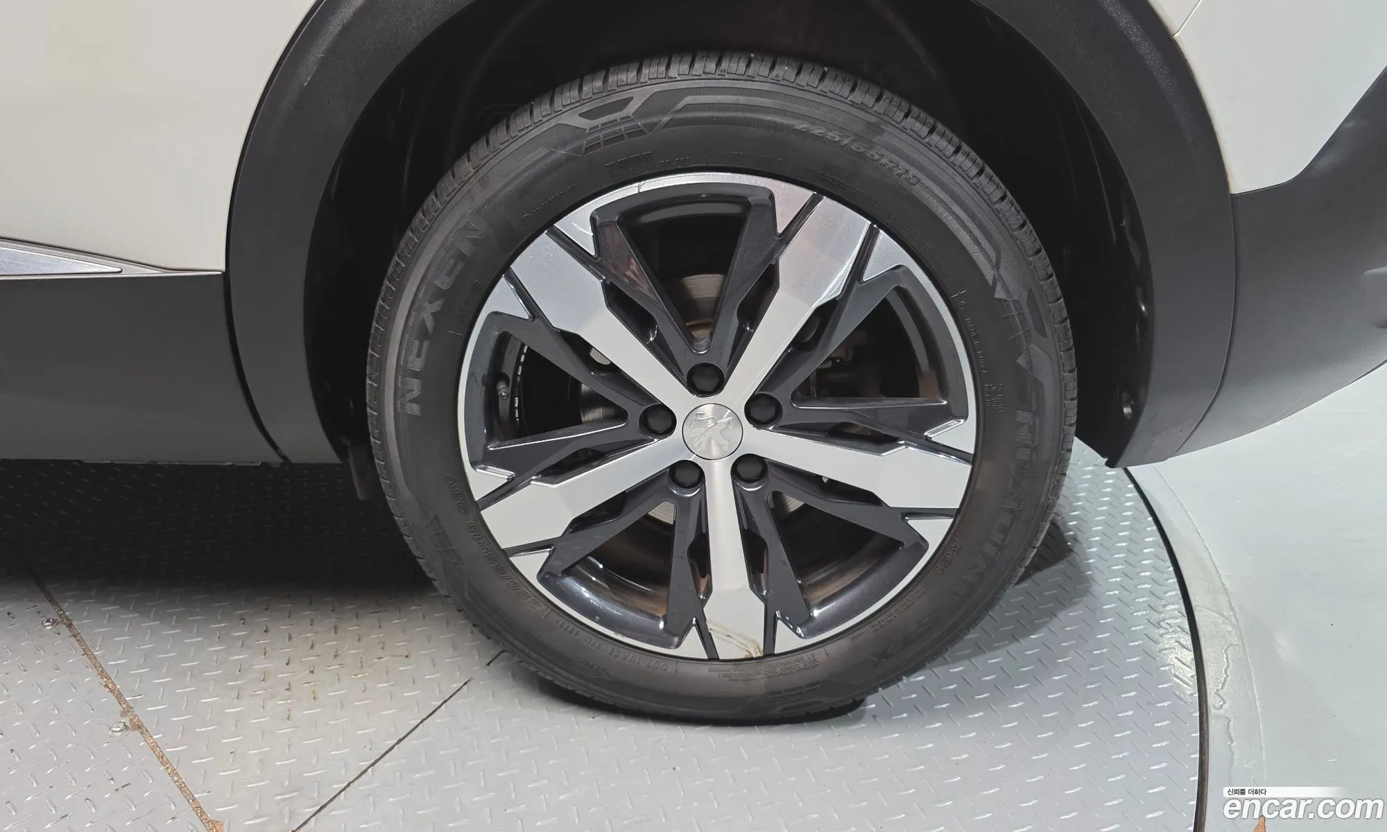 Peugeot 5008 2018 VF3MCBHZJSJSJ88S8 — 17