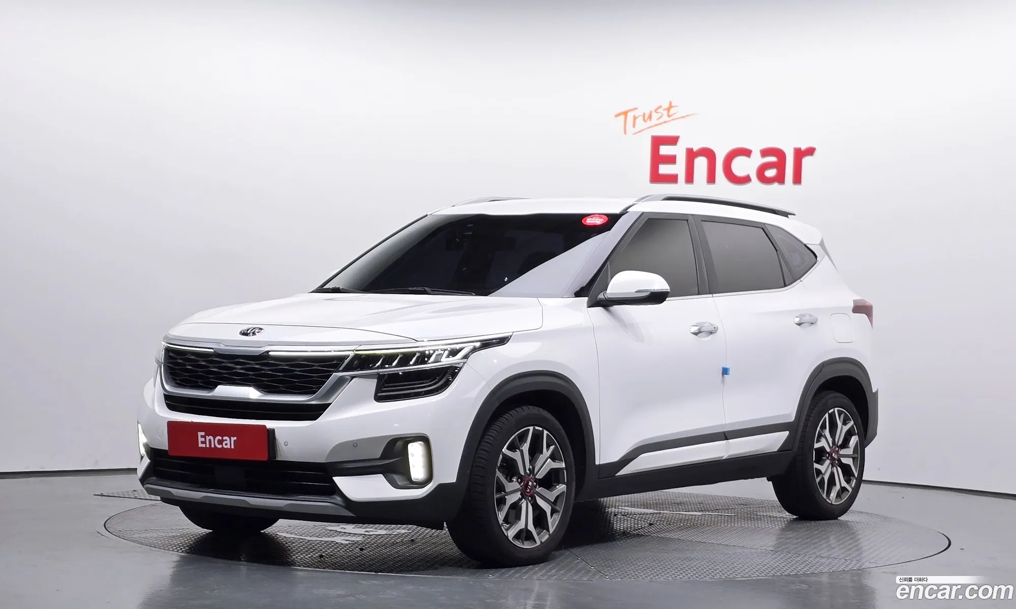 Kia Seltos 2020 KNAET812GLK047331 — 4