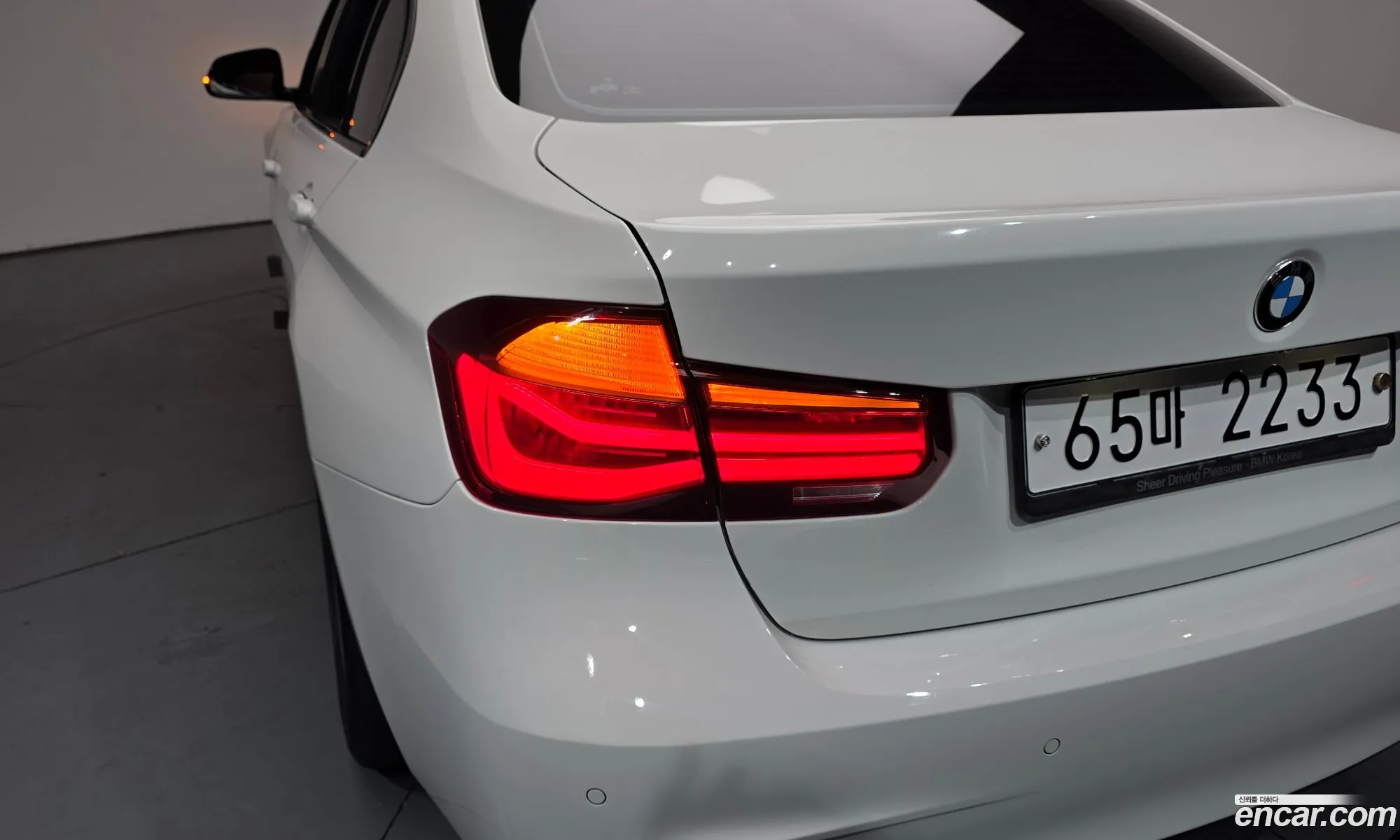 BMW 3 Series 2018 WBA8B9104JA538385 — 26