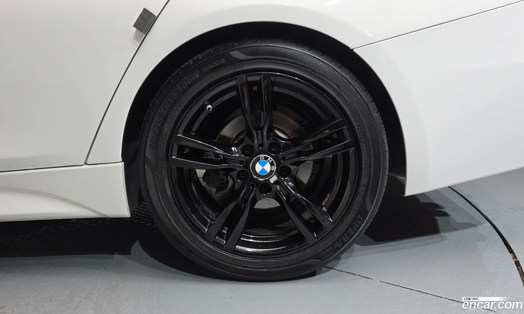 BMW 3 Series 2018 WBA8B9104JA538385 — 7