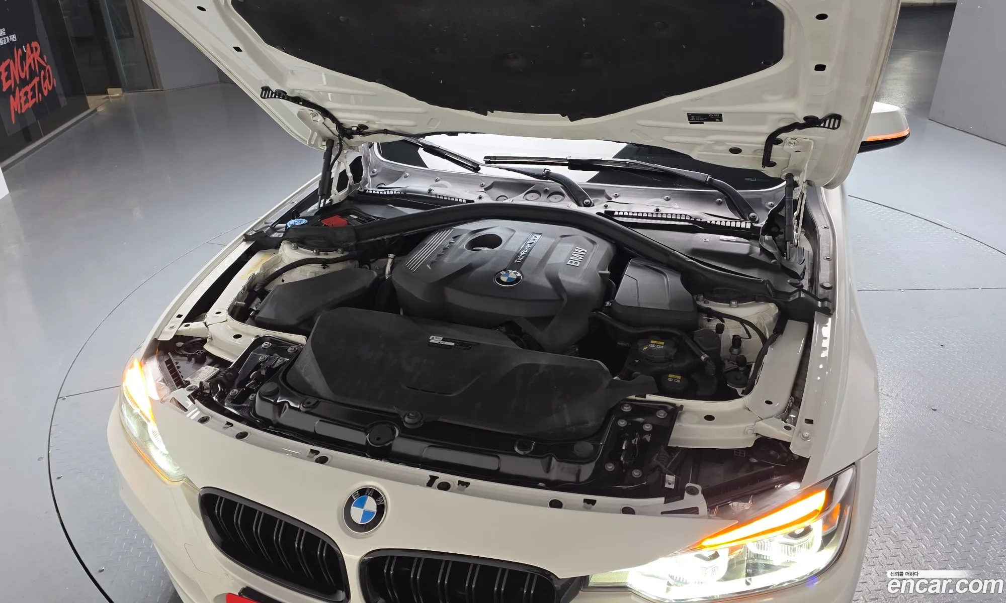BMW 3 Series 2018 WBA8B9104JA538385 — 19
