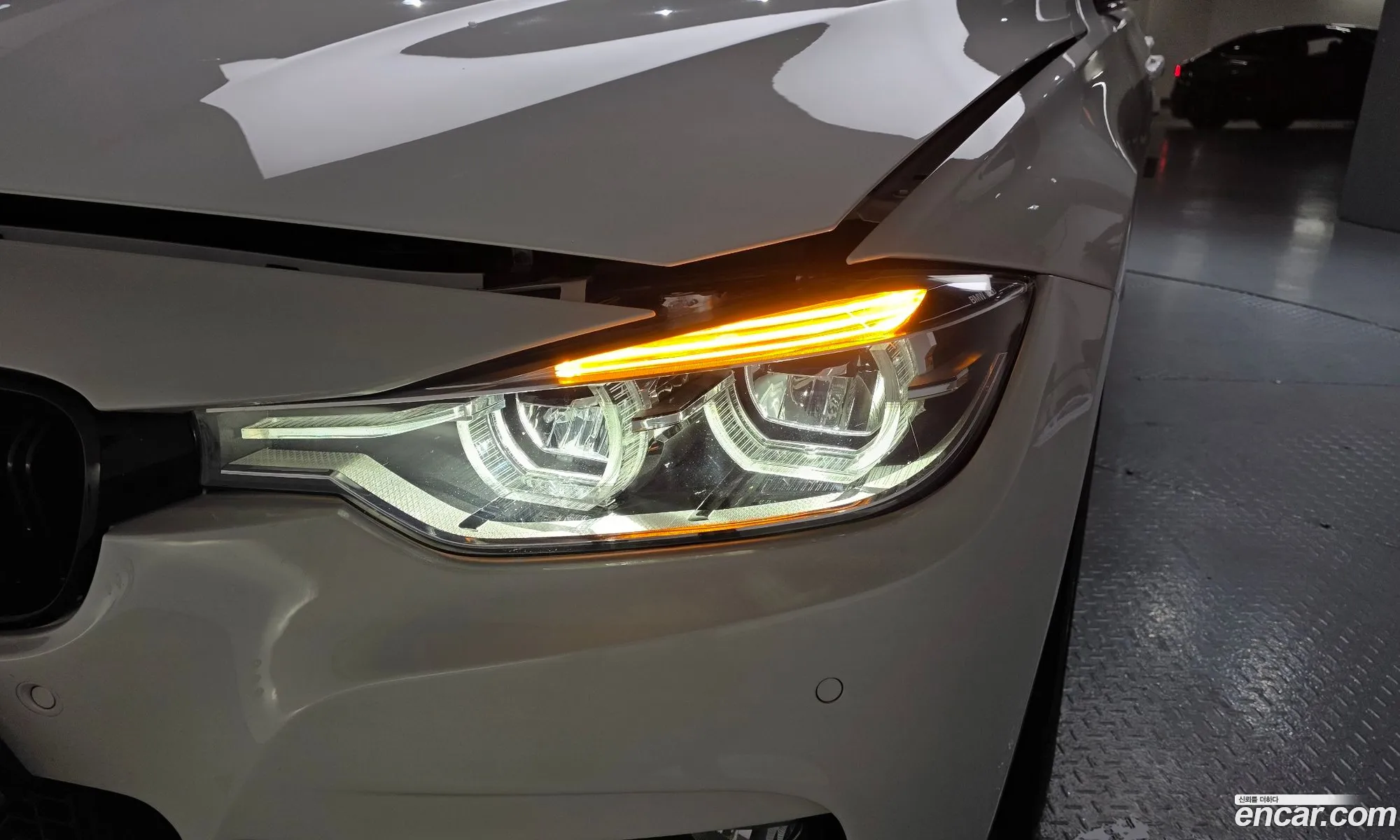 BMW 3 Series 2018 WBA8B9104JA538385 — 29