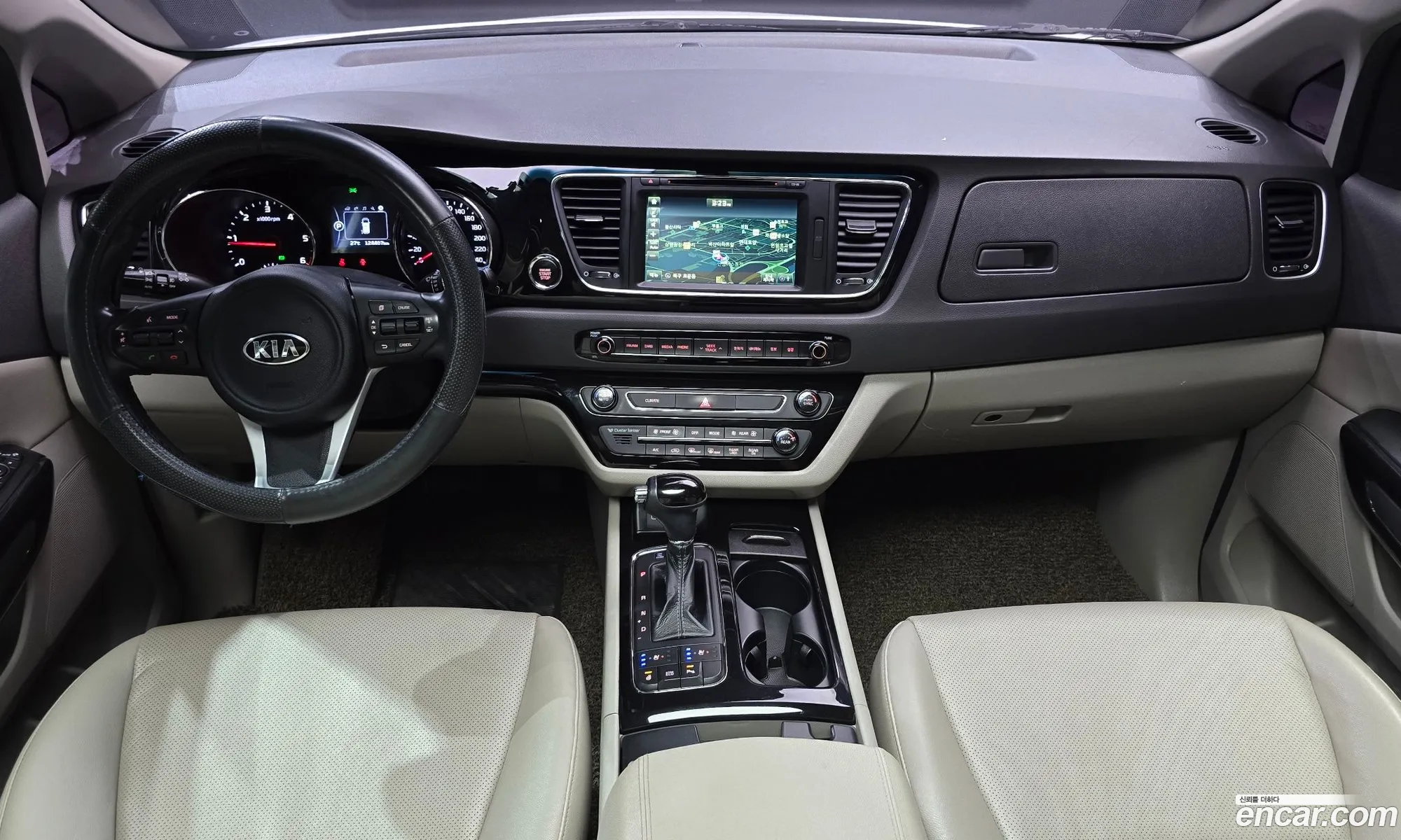 Kia Carnival 2016 KNAMC81ABGS240409 — 2