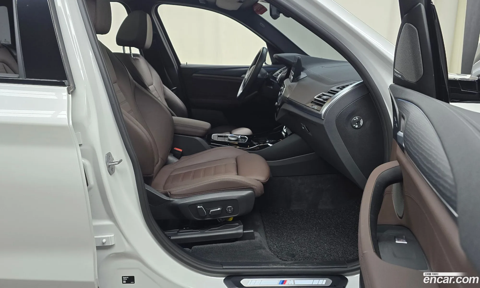 BMW iX3 2024 WBY41DU07RSF96310 — 15