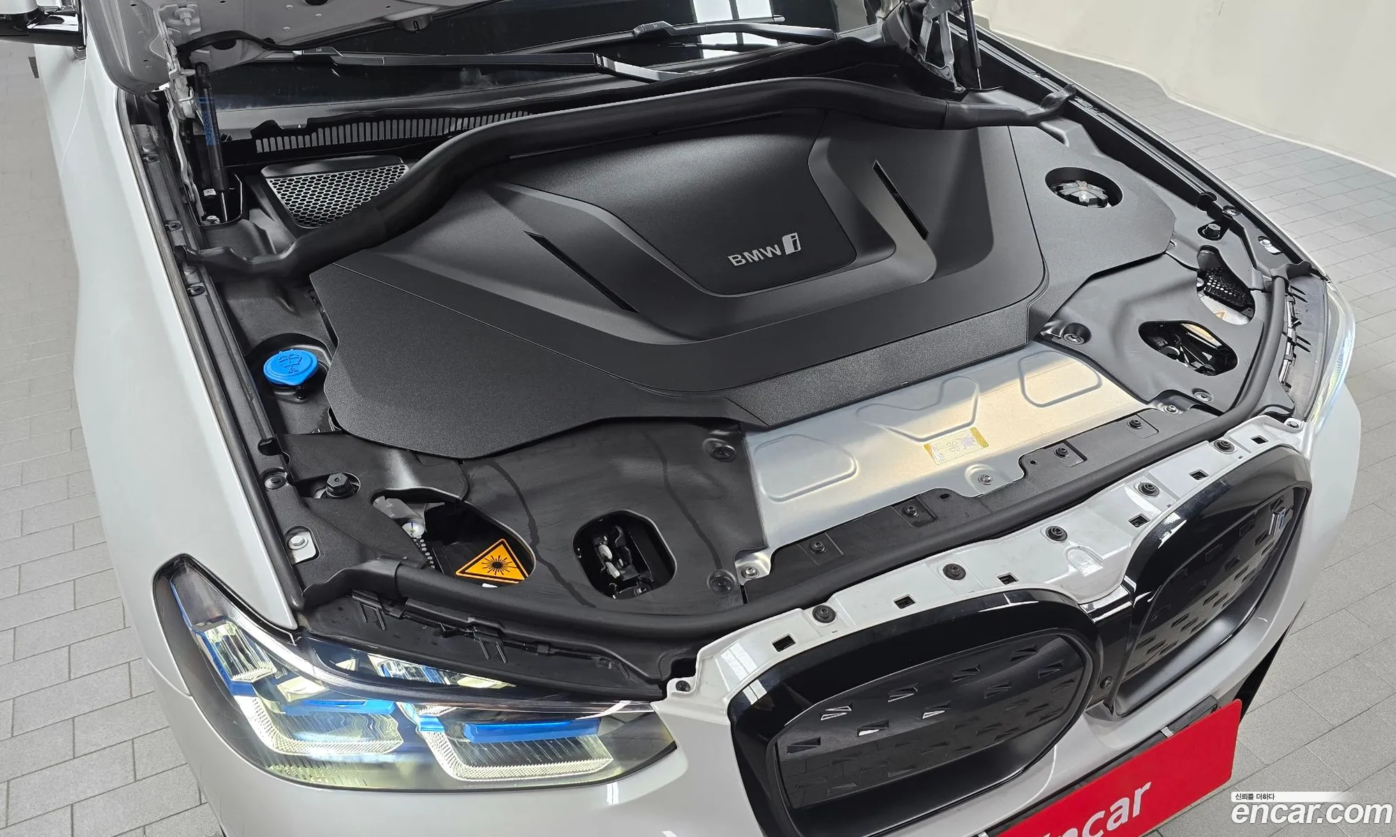 BMW iX3 2024 WBY41DU07RSF96310 — 12