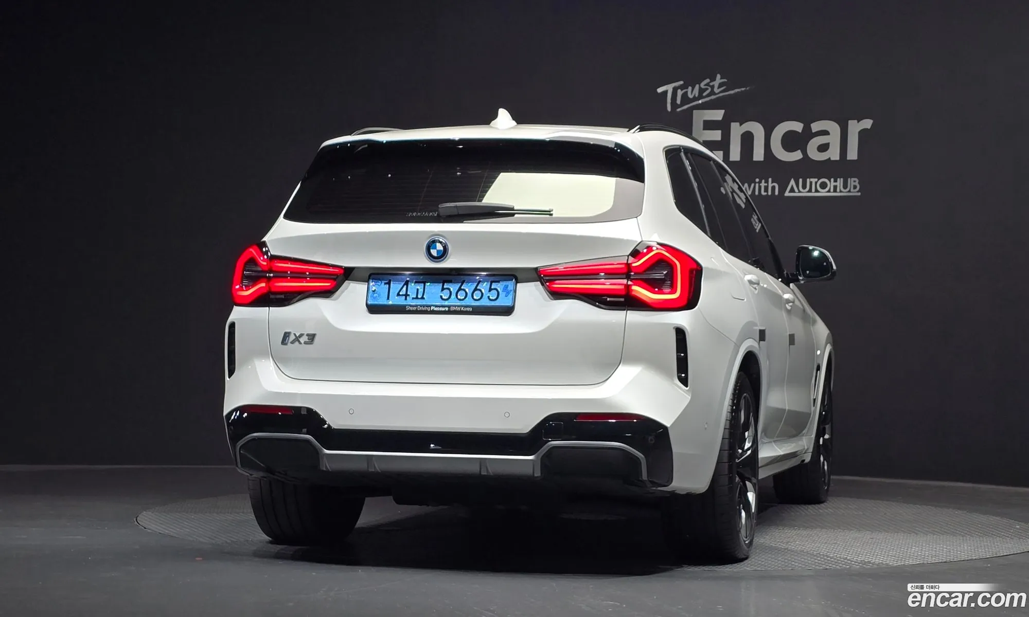 BMW iX3 2024 WBY41DU07RSF96310 — 19