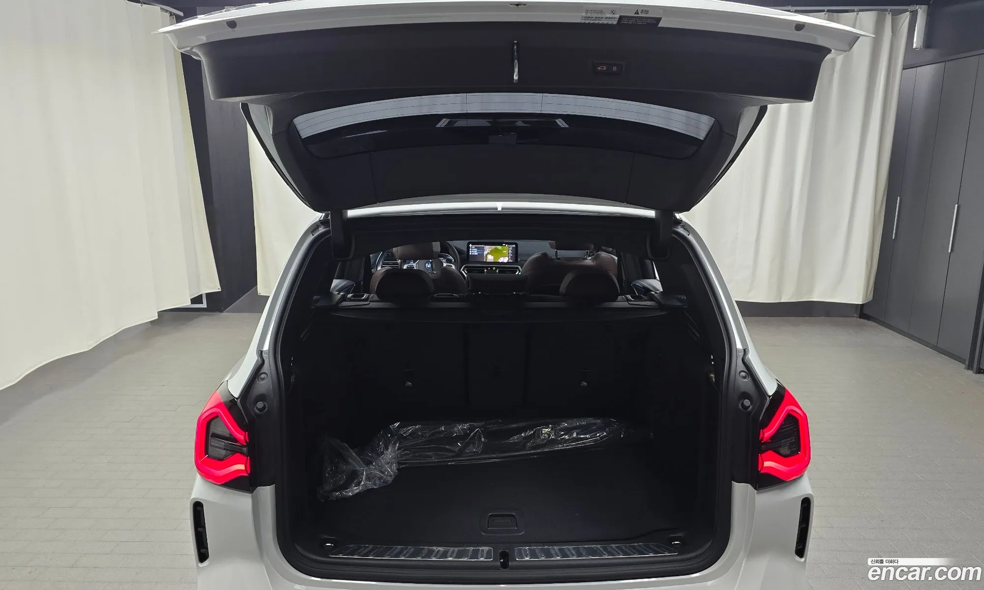 BMW iX3 2024 WBY41DU07RSF96310 — 26