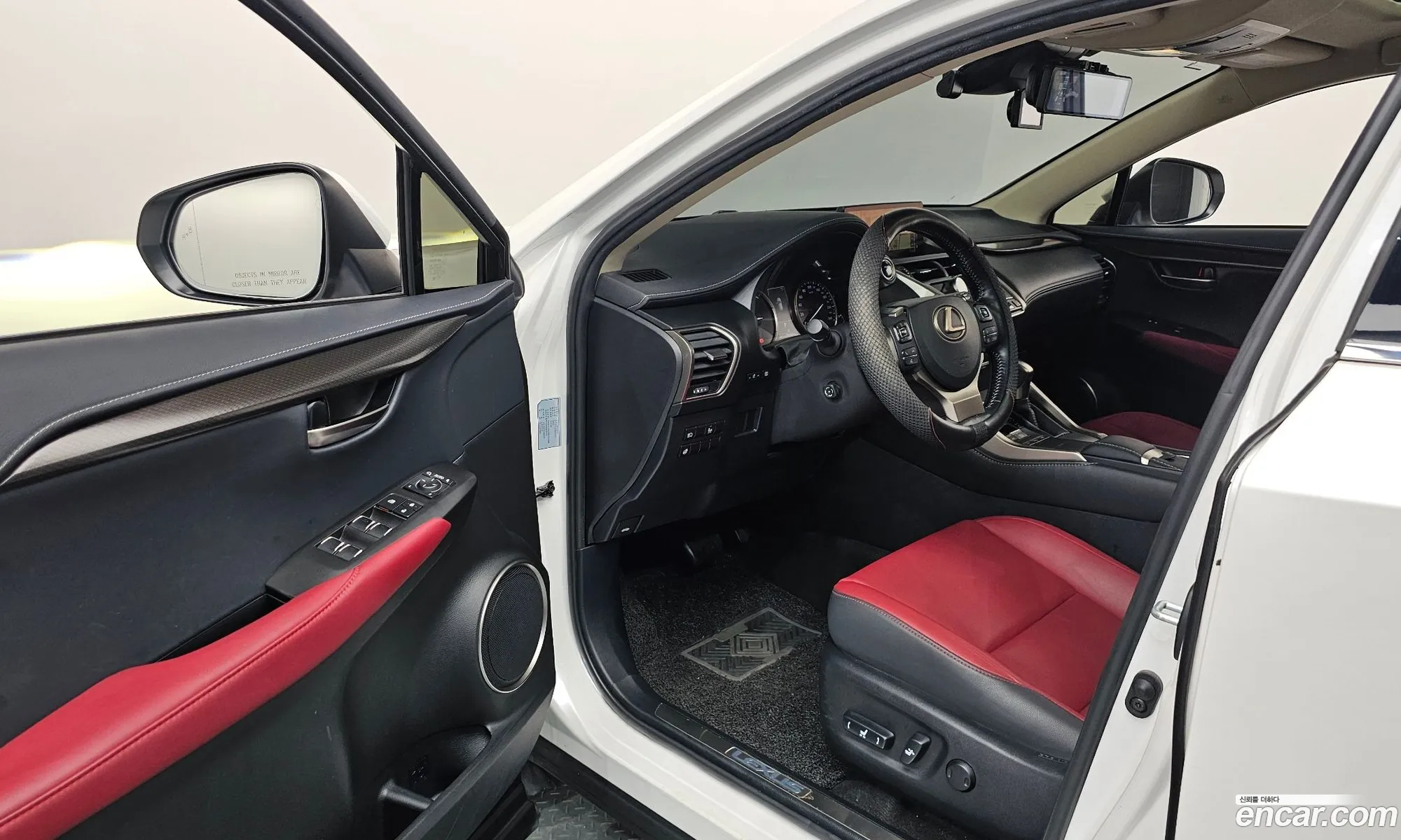 Lexus NX300h