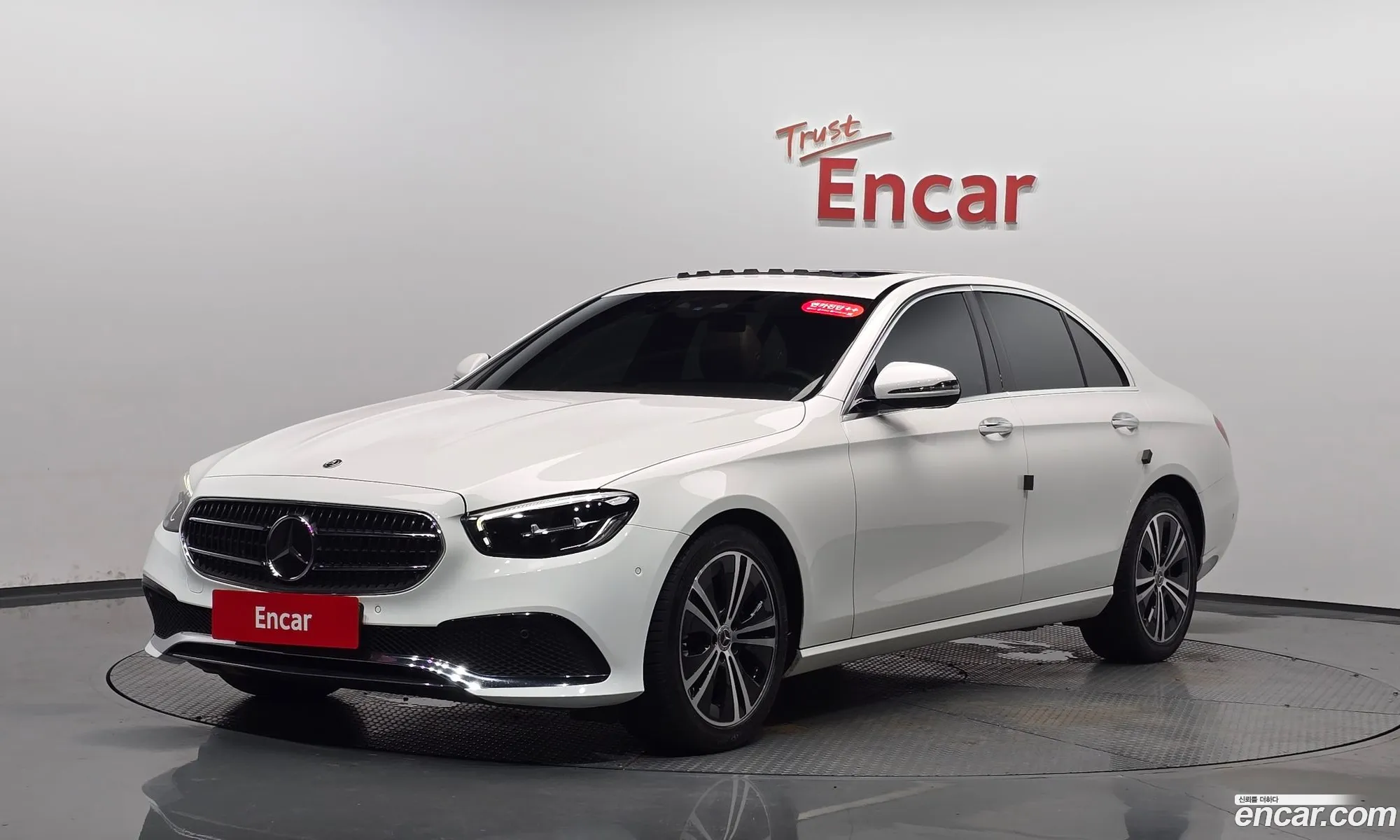 Mercedes-Benz E-Class W213 2021 — 34