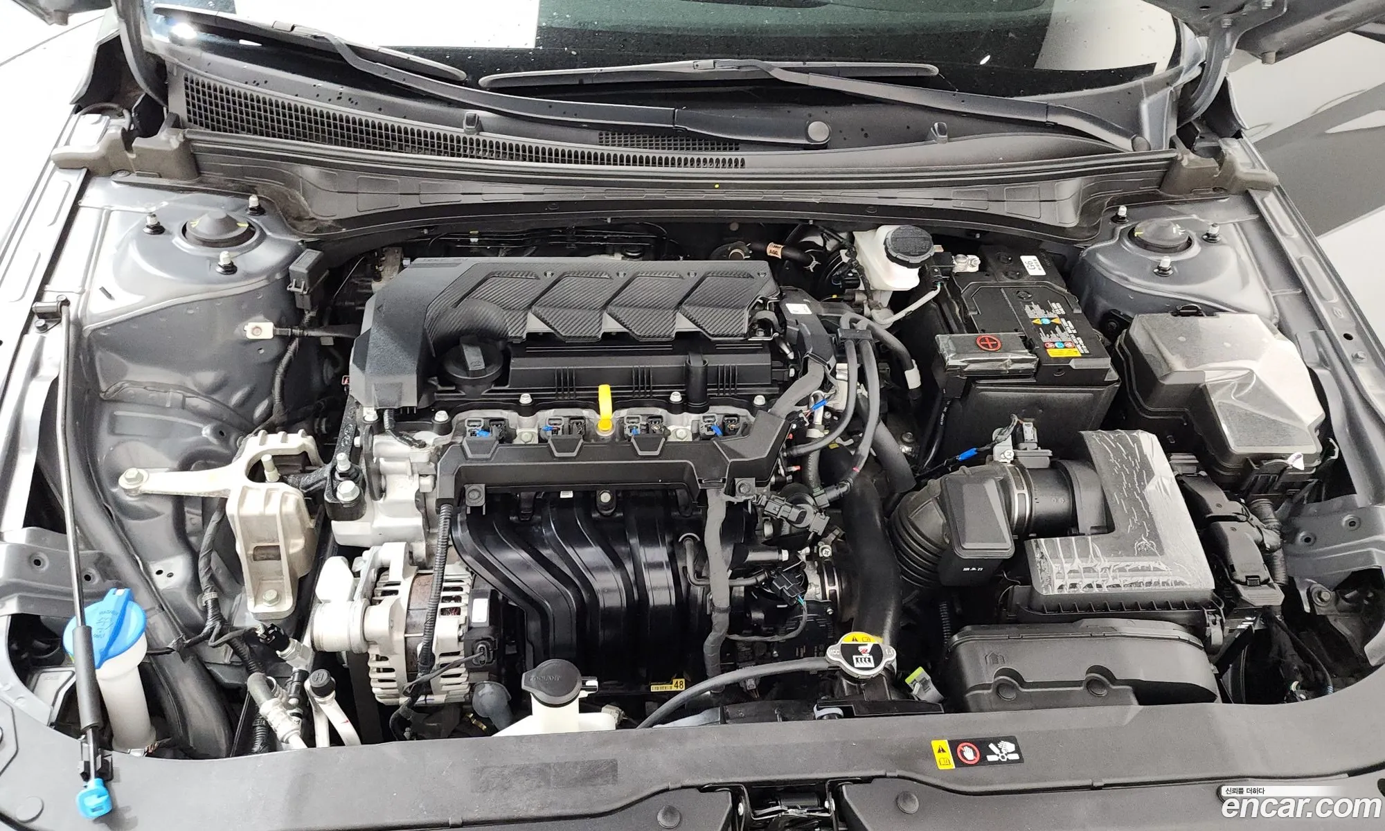 Hyundai Elantra 2024 — 4