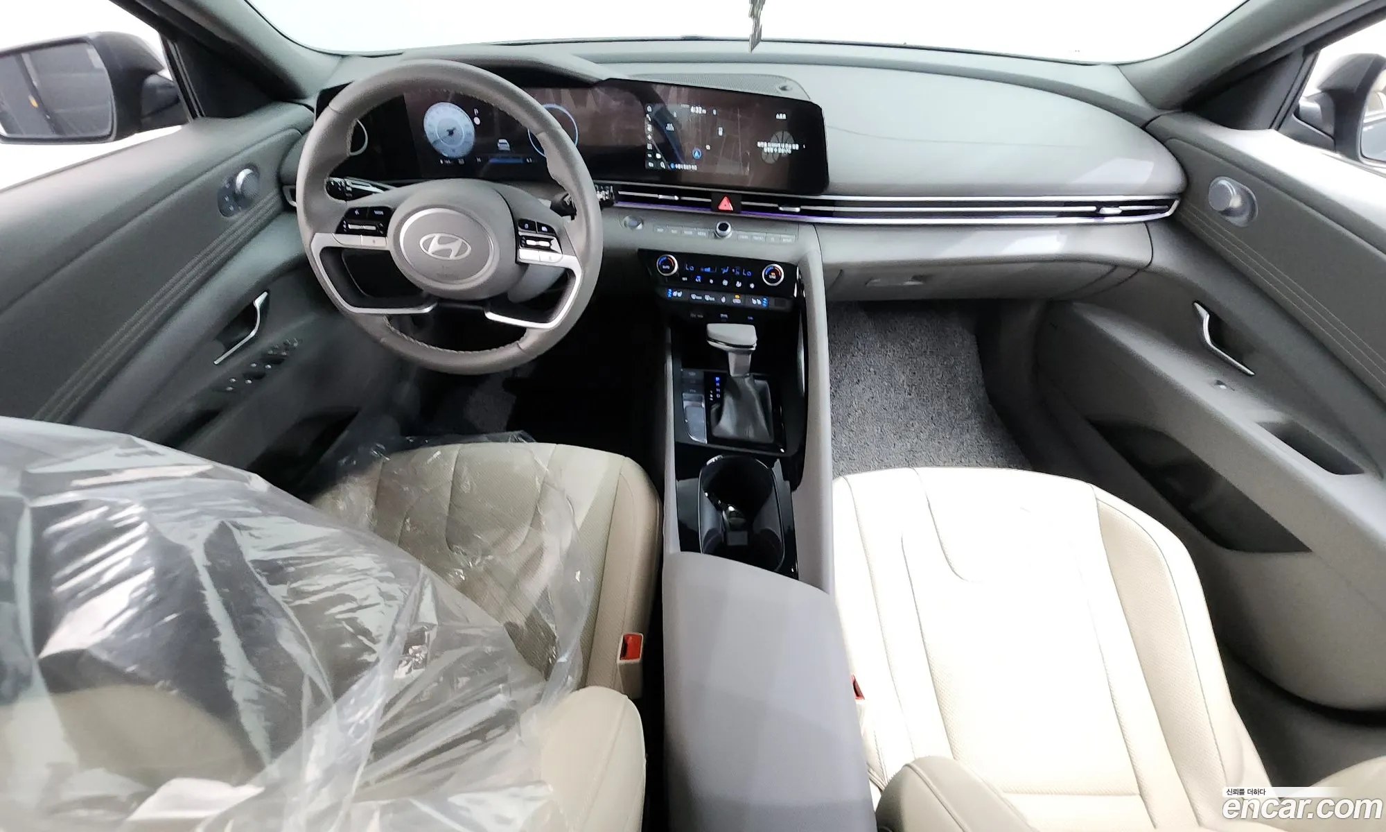 Hyundai Elantra 2024 — 8
