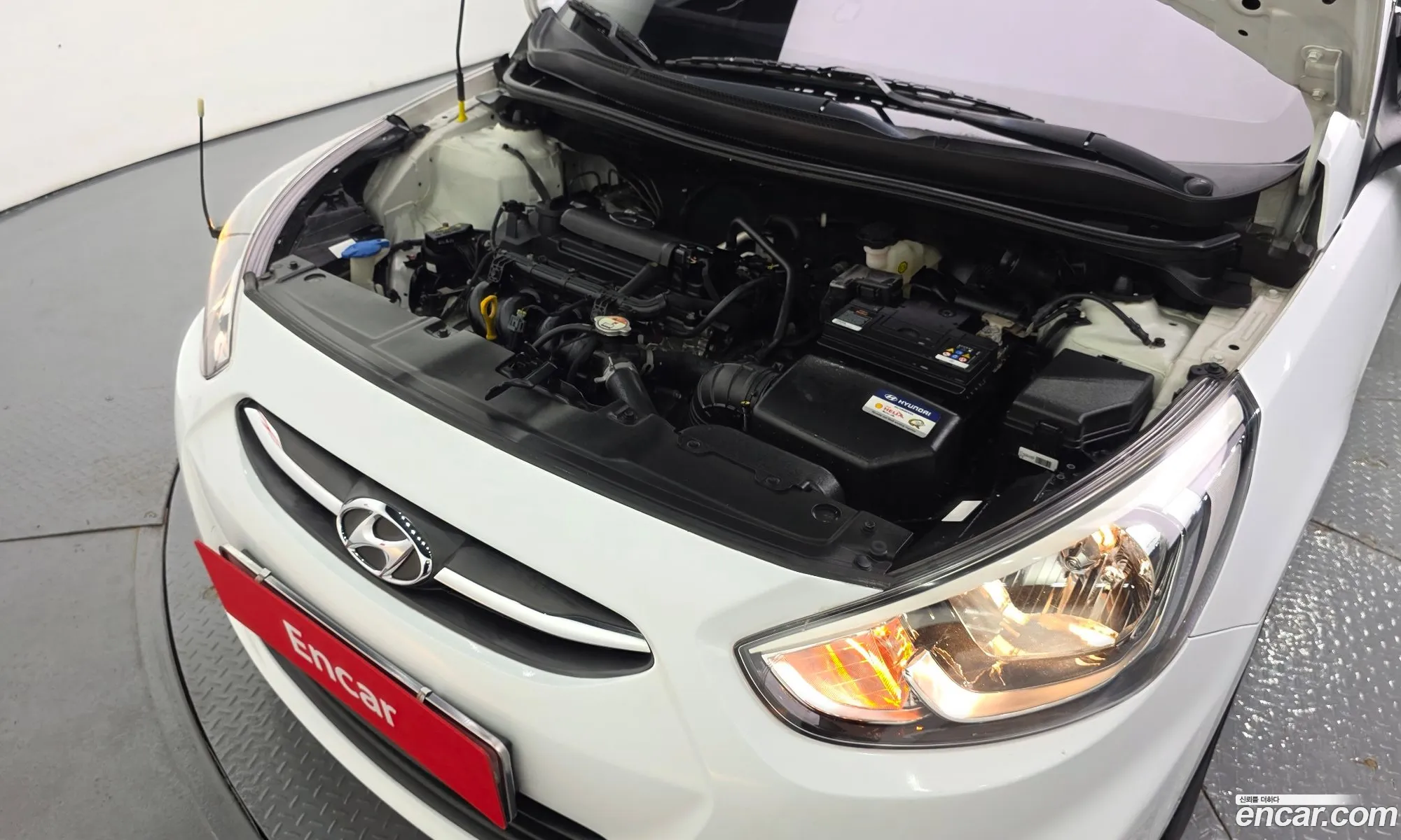 Hyundai Accent 2016 KMHCT41BEHU167559 — 16