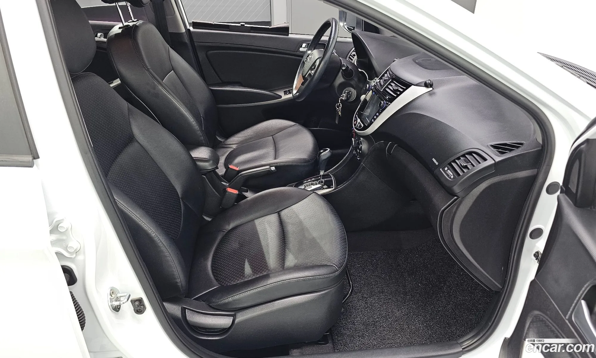 Hyundai Accent 2016 KMHCT41BEHU167559 — 15