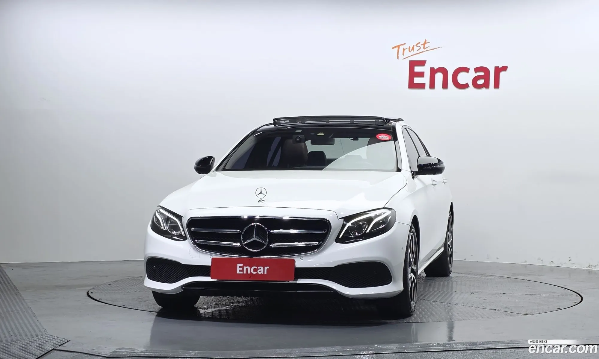 Mercedes-Benz E-Class W213 2016 WDDZF4JB5HA050191 — 8