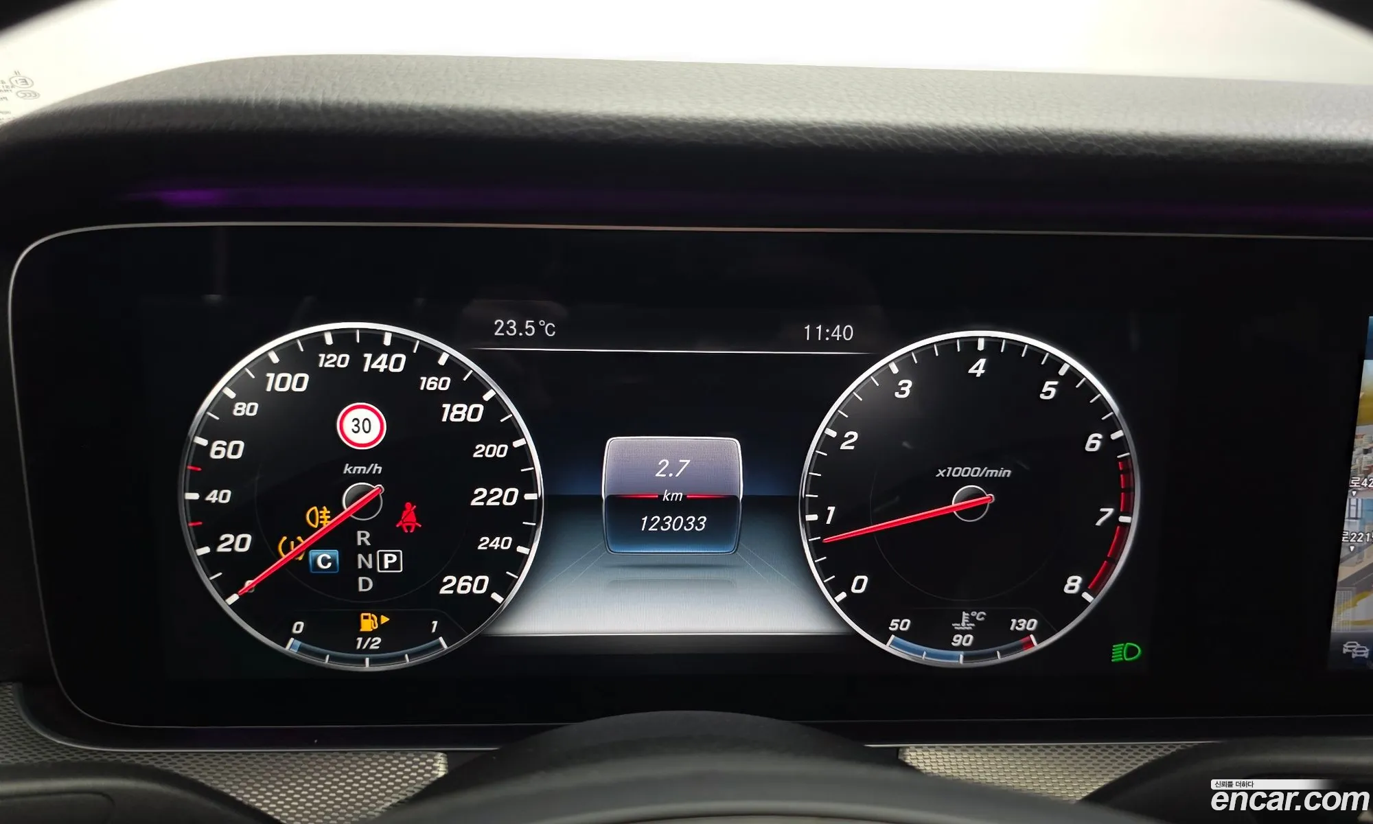 Mercedes-Benz E-Class W213 2016 WDDZF4JB5HA050191 — 4