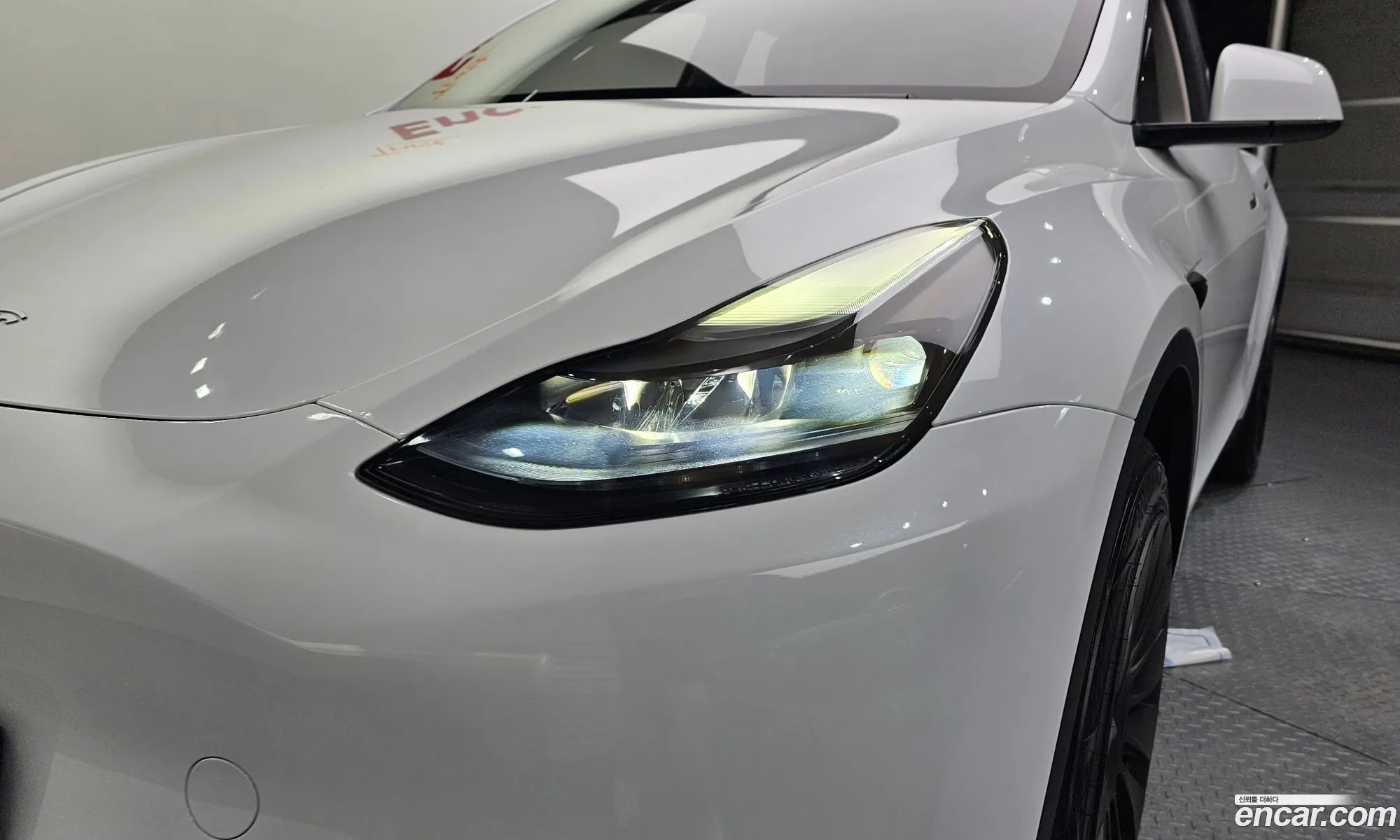 Tesla Model Y 2023 LRWYGCFS111111111 — 5