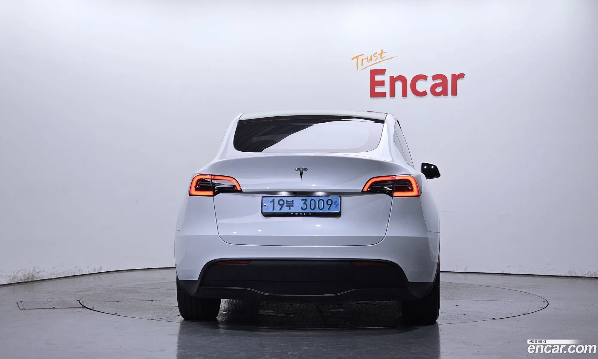 Tesla Model Y 2023 LRWYGCFS111111111 — 15