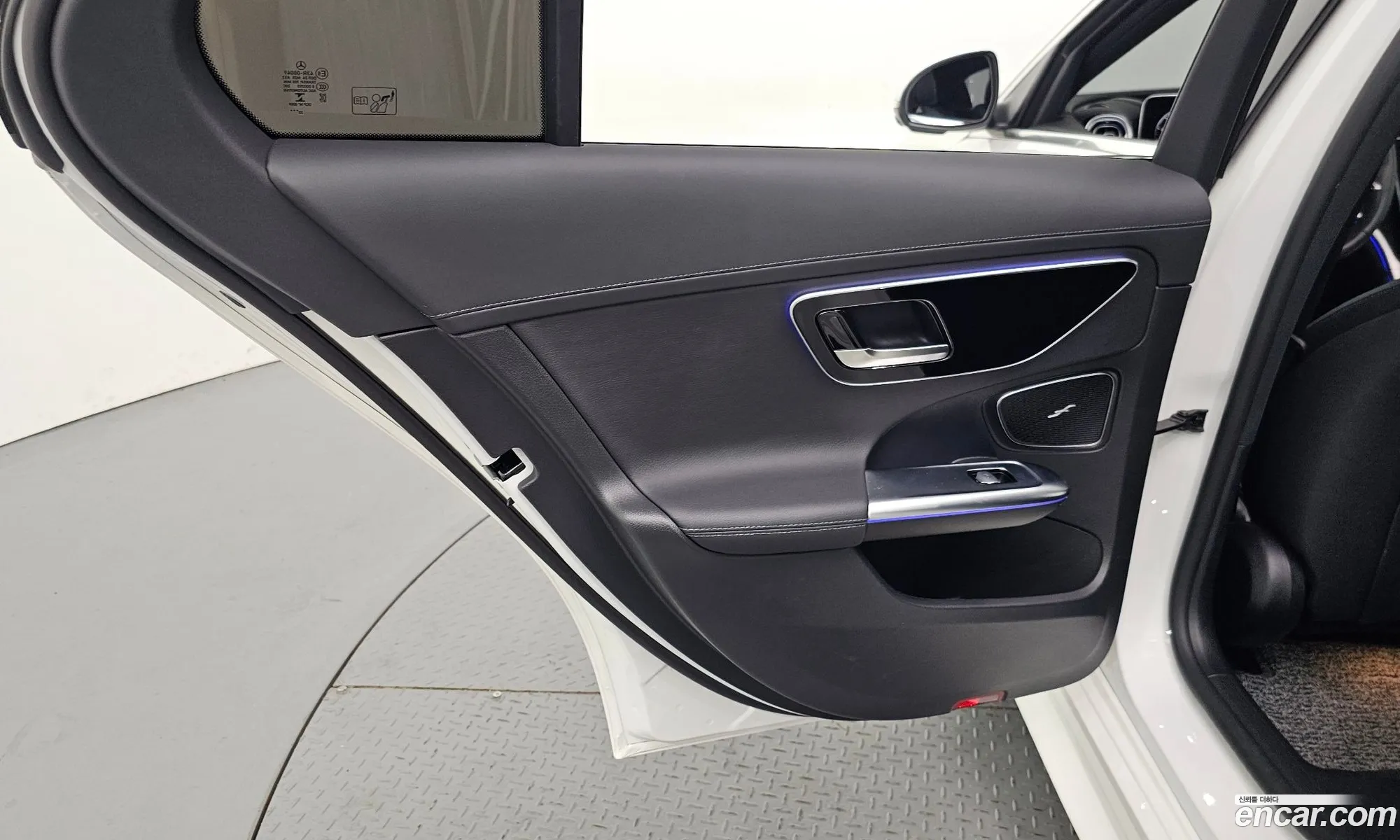 Mercedes-Benz C-Class W206 2023 — 14
