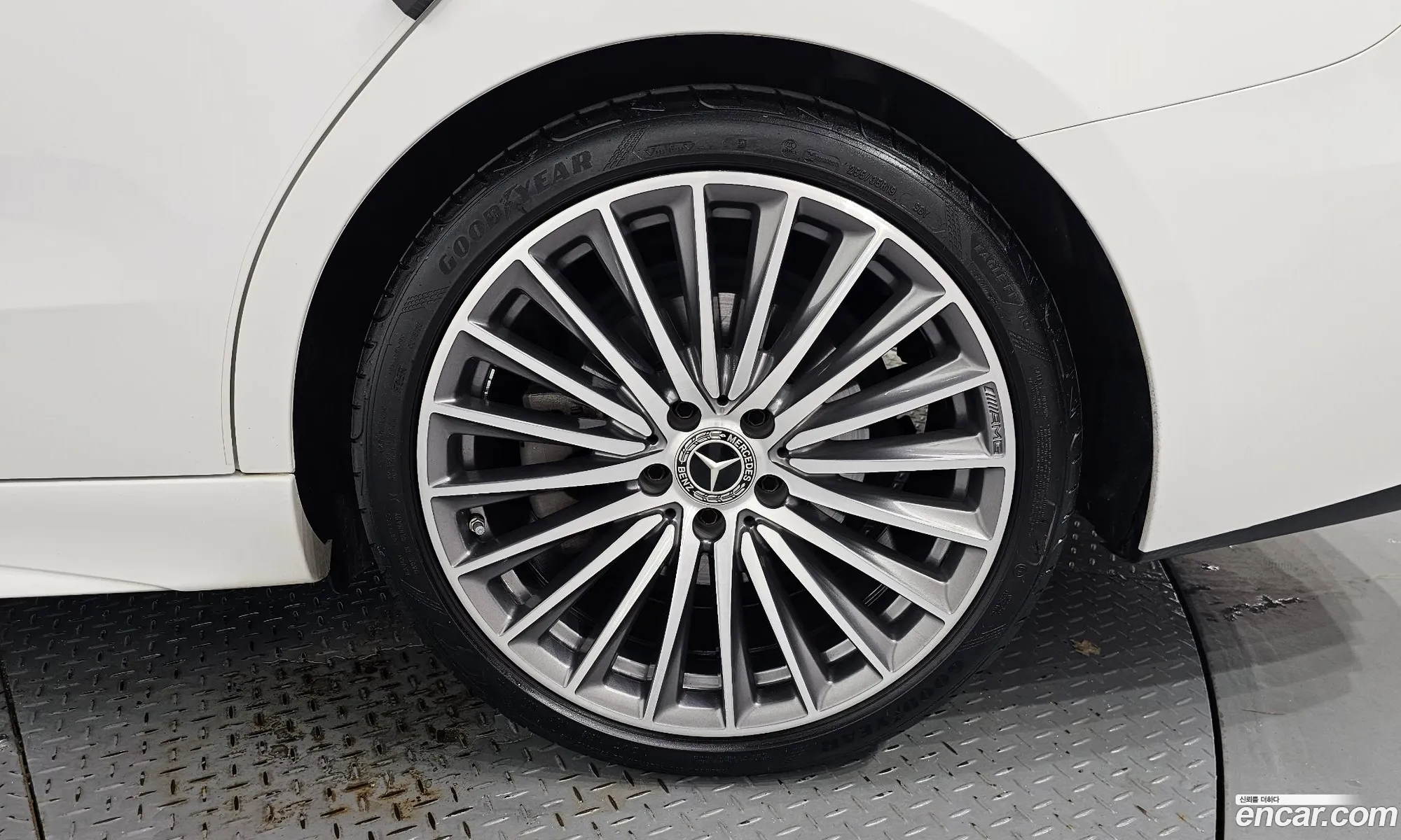 Mercedes-Benz C-Class W206 2023 — 9