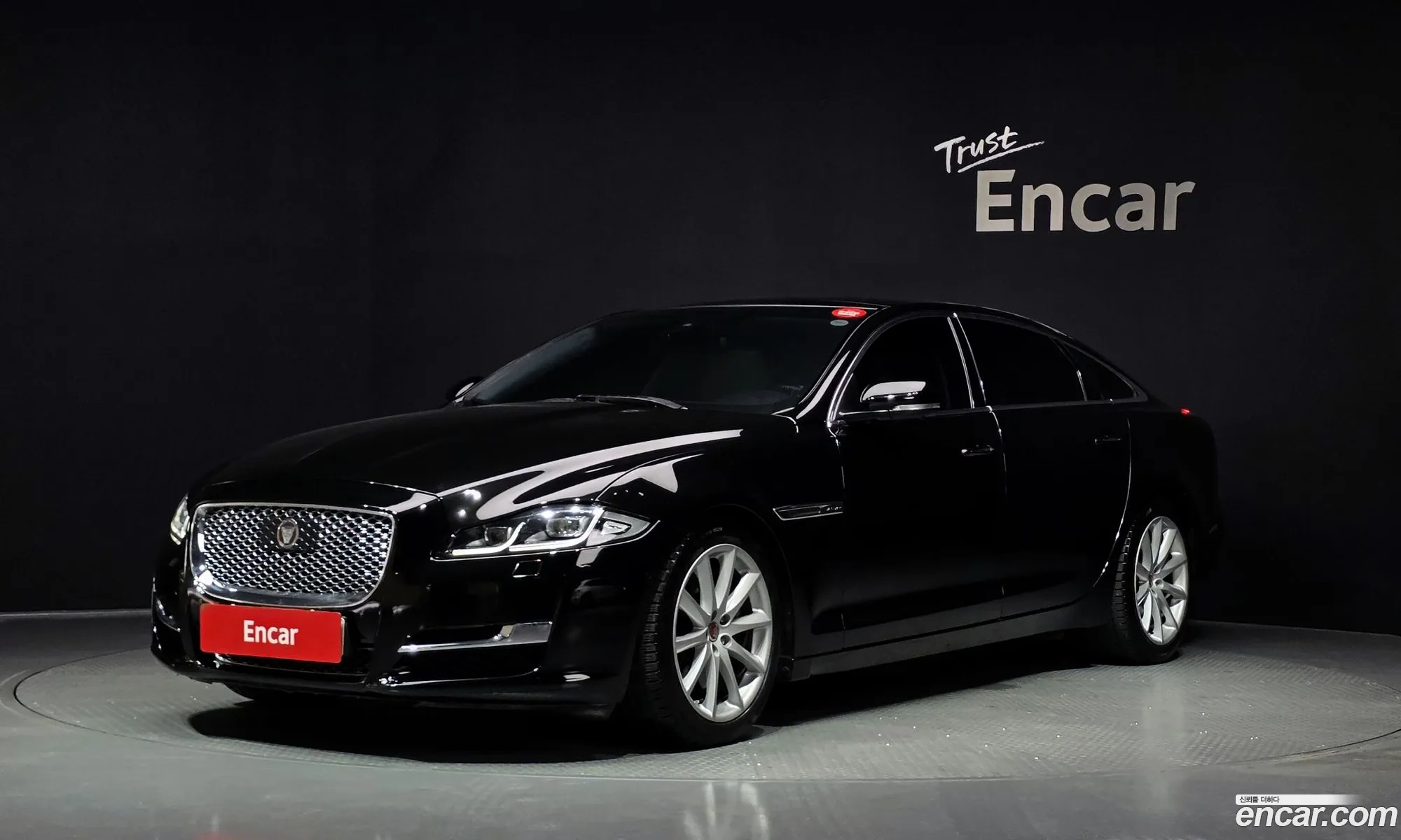 Jaguar XJ 2016 — 7