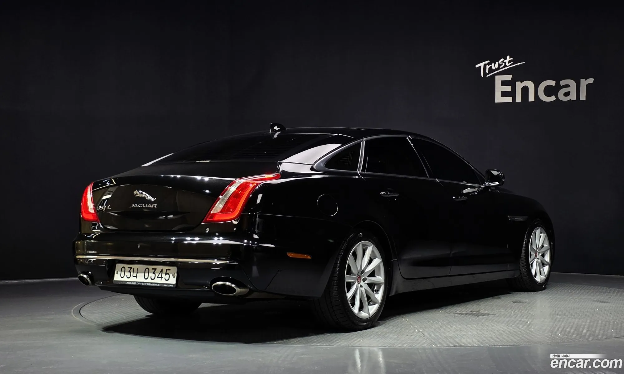 Jaguar XJ 2016 — 20