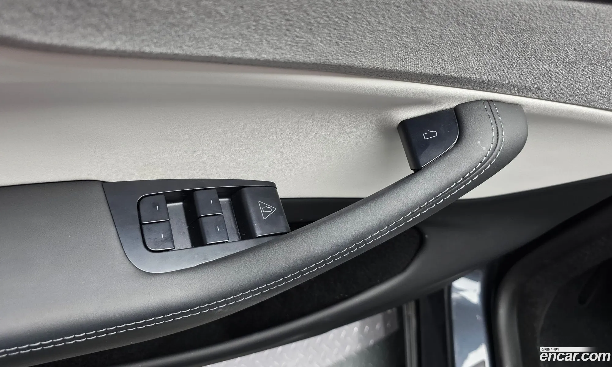 Tesla Model Y 2025 LRWYGCFJ3SC122849 — 6