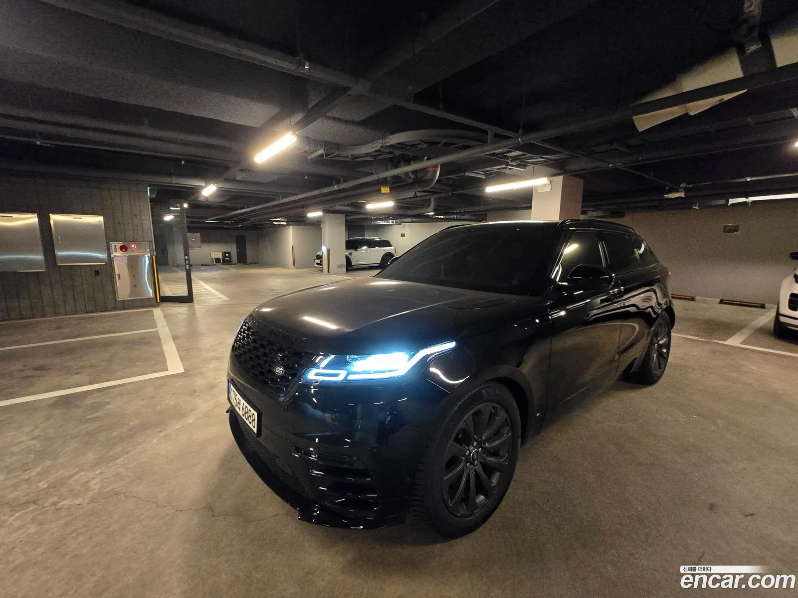 Land Rover Range Rover Velar 2020 — 10