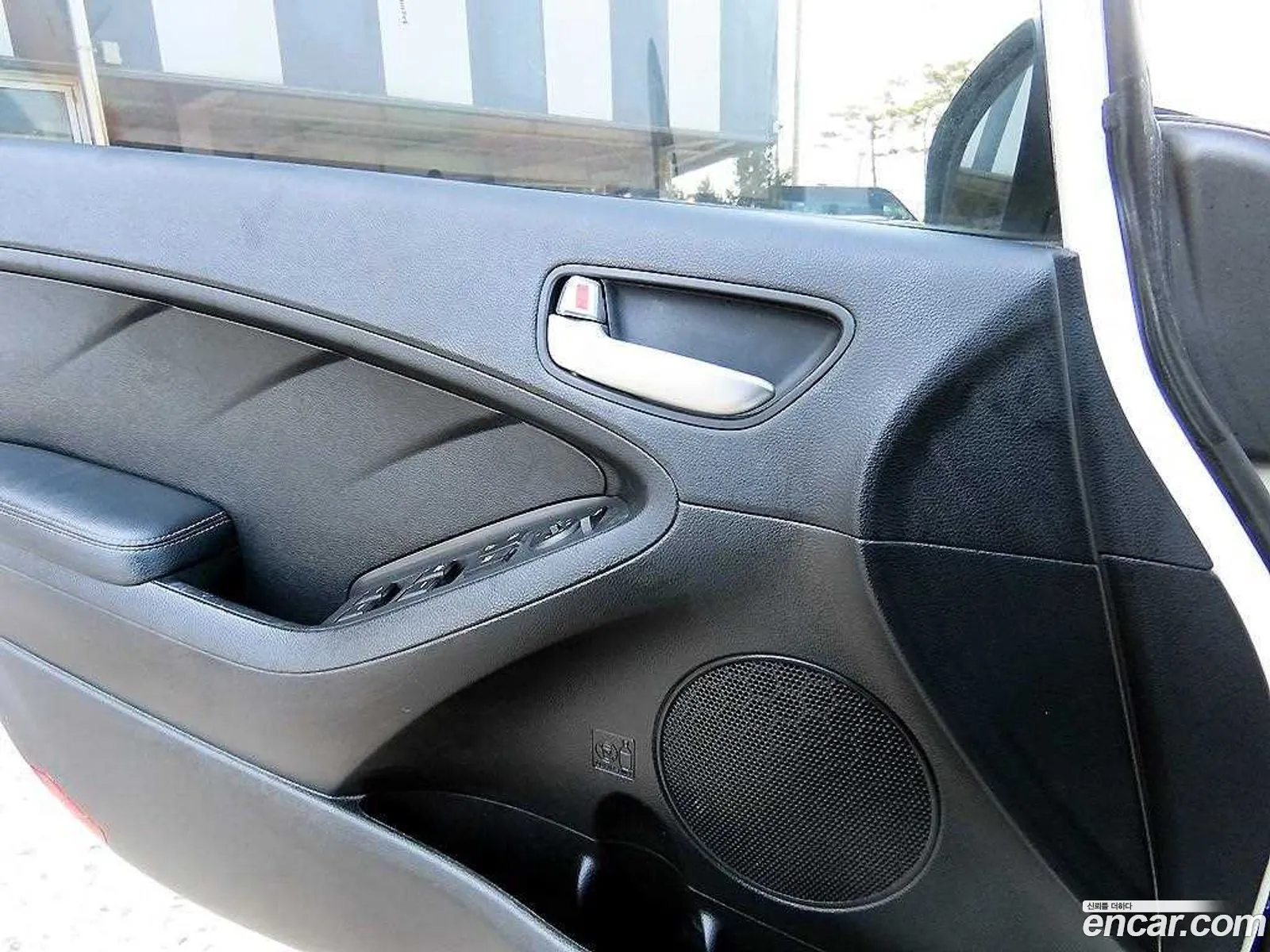 Kia K3 2014 — 2