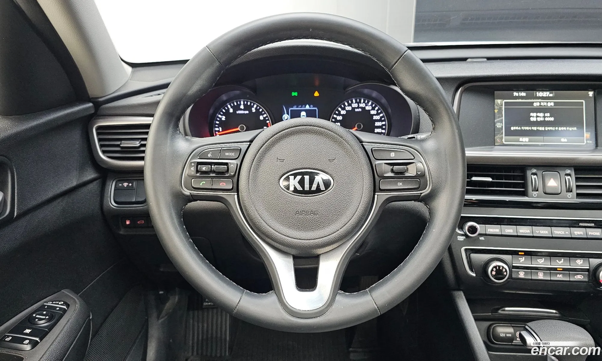 Kia K5 2017 KNAGT416BHA171336 — 17