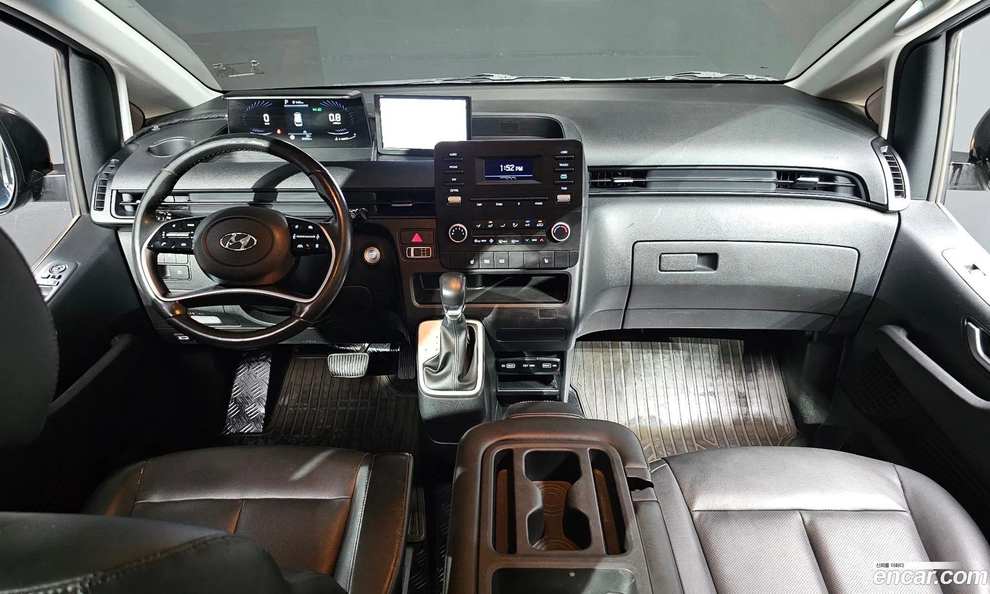 Hyundai Staria 2022 — 3