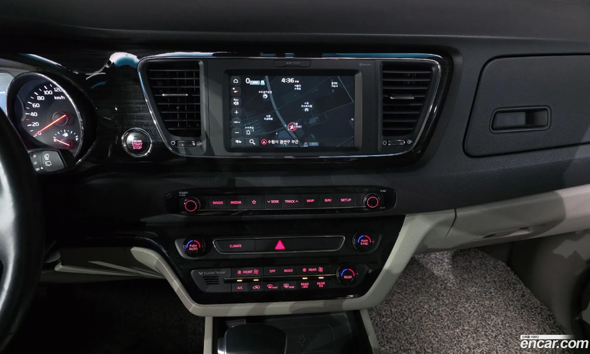 Kia Carnival 2018 KNAME811BKS446784 — 17
