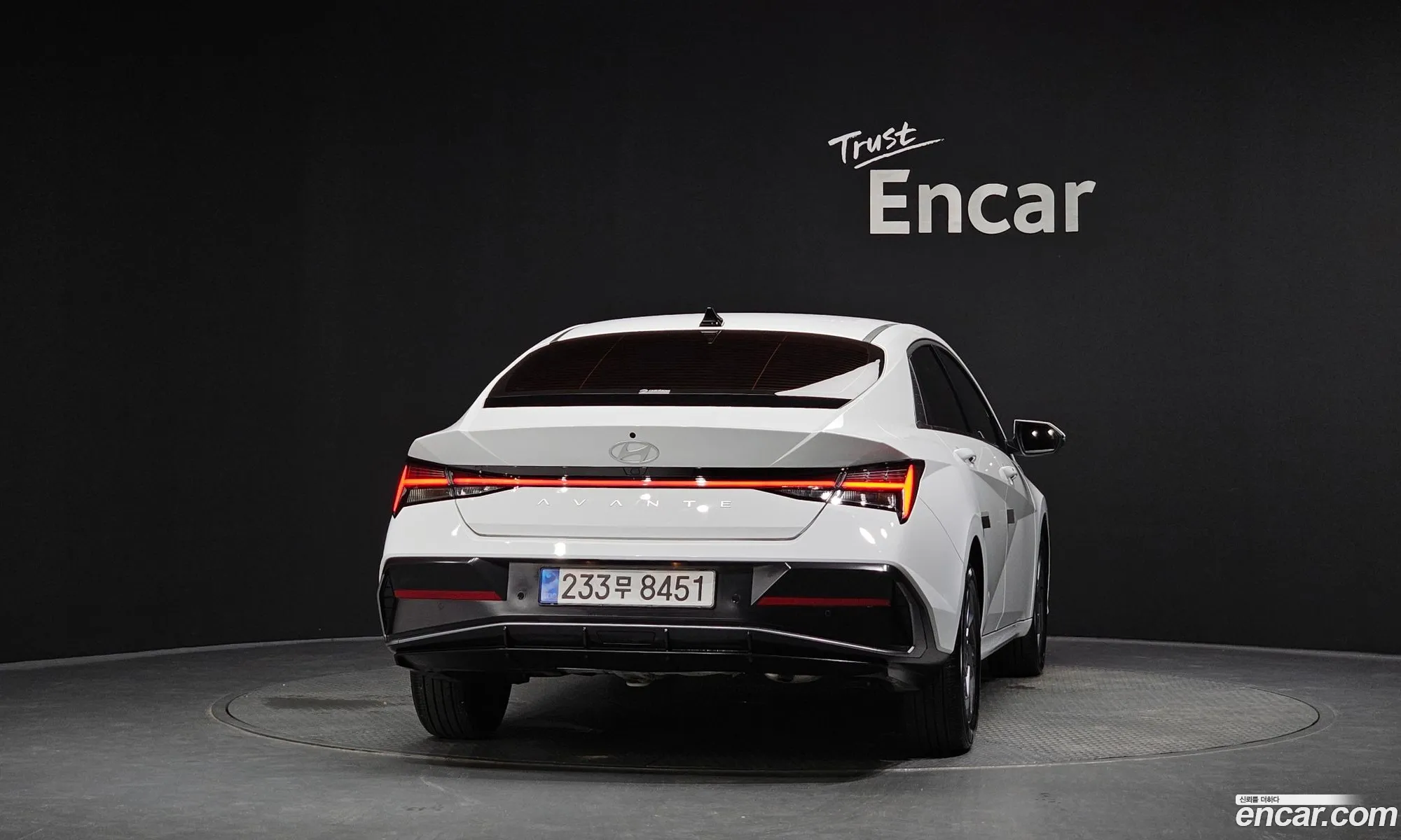 Hyundai Elantra 2026 — 17