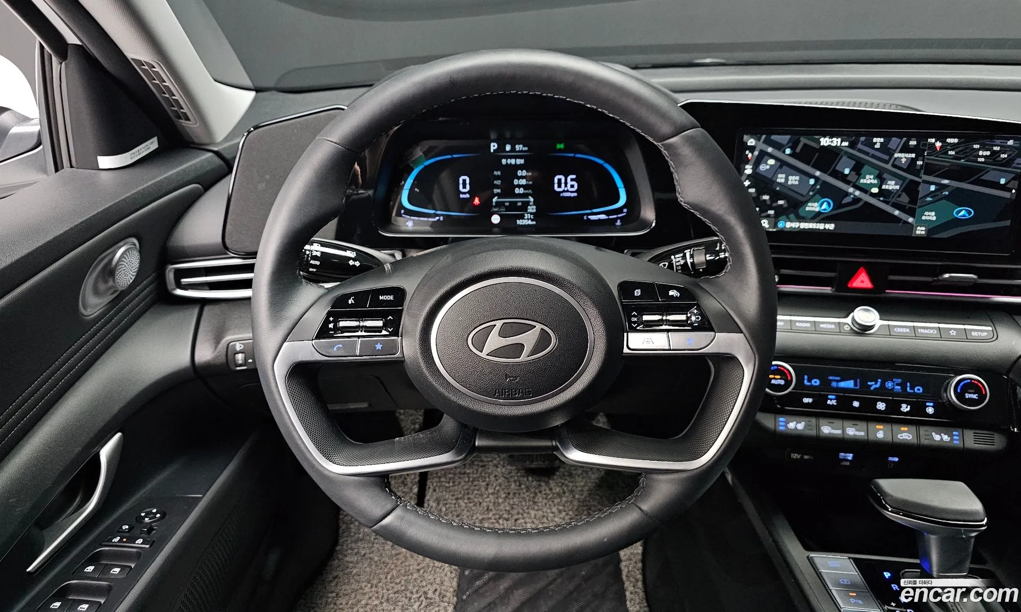 Hyundai Elantra 2026 — 3