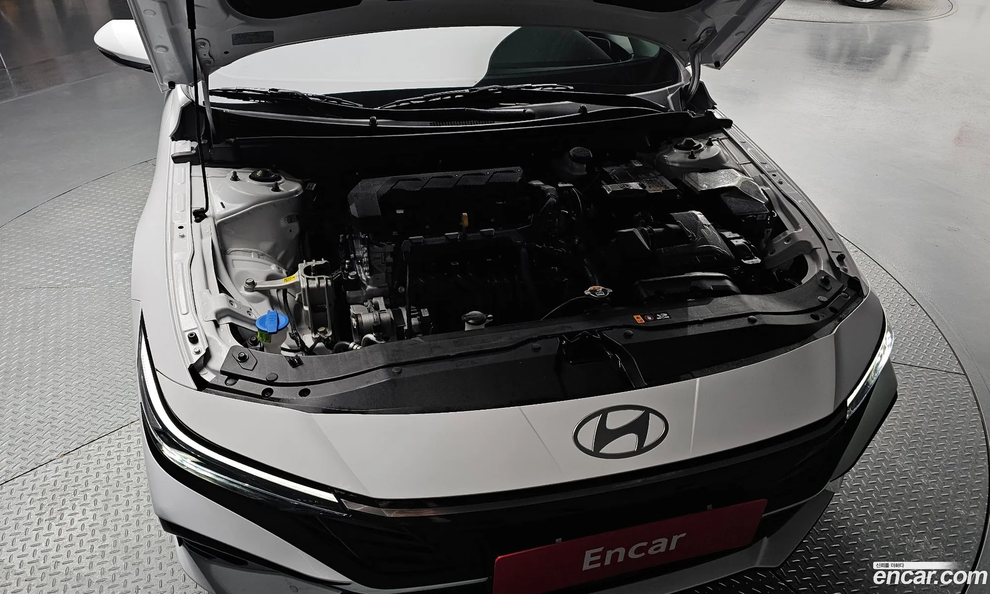 Hyundai Elantra 2026 — 9