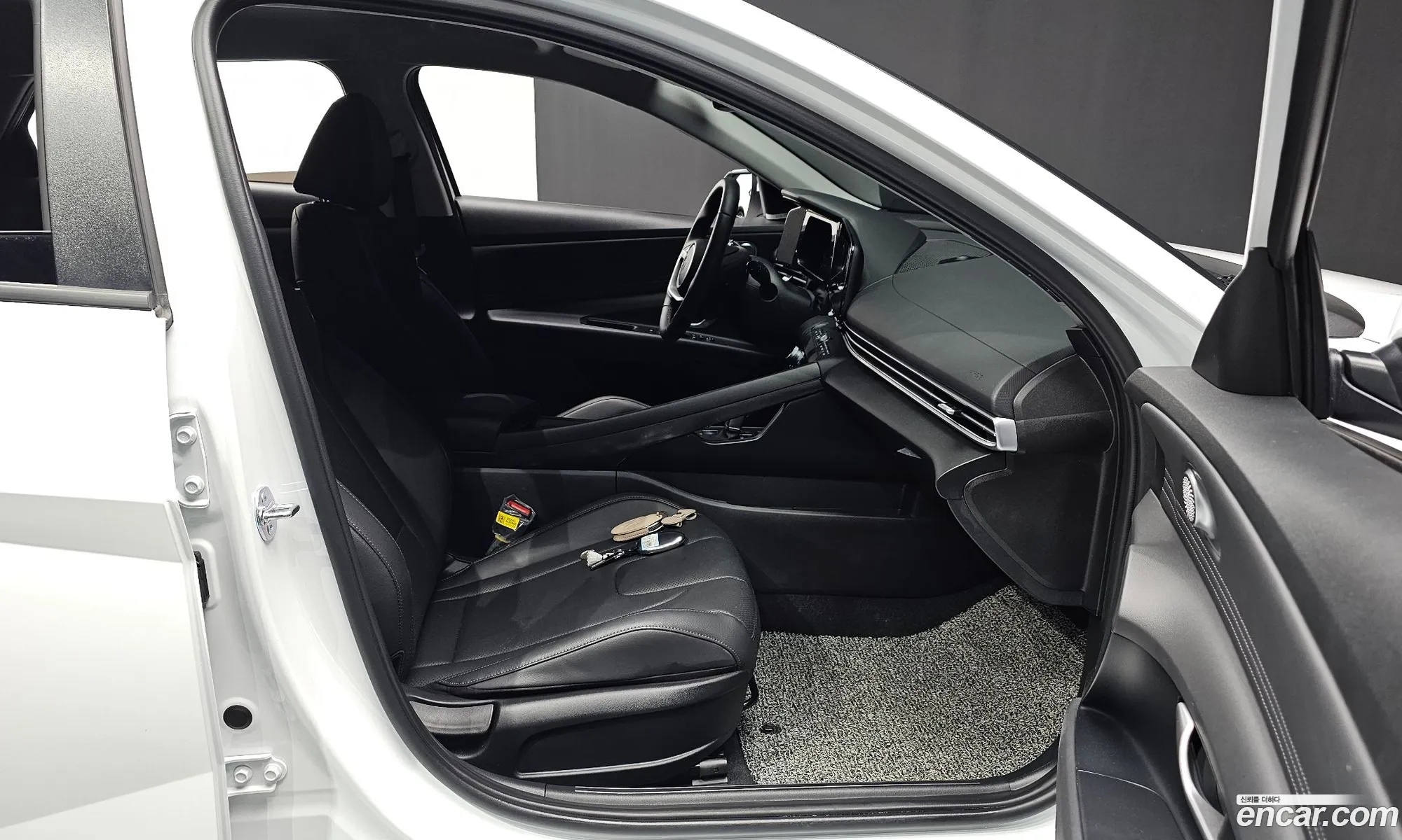 Hyundai Elantra 2026 — 18